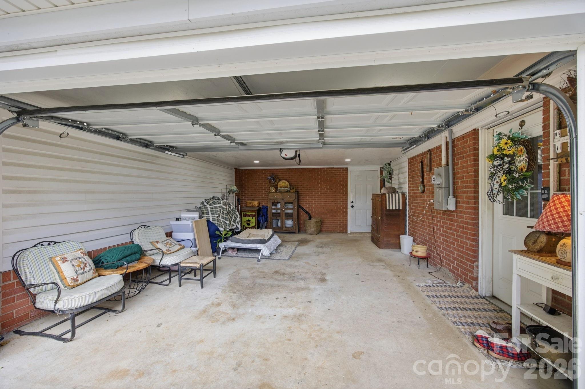 805 Pine Hill Drive Property Photo 35