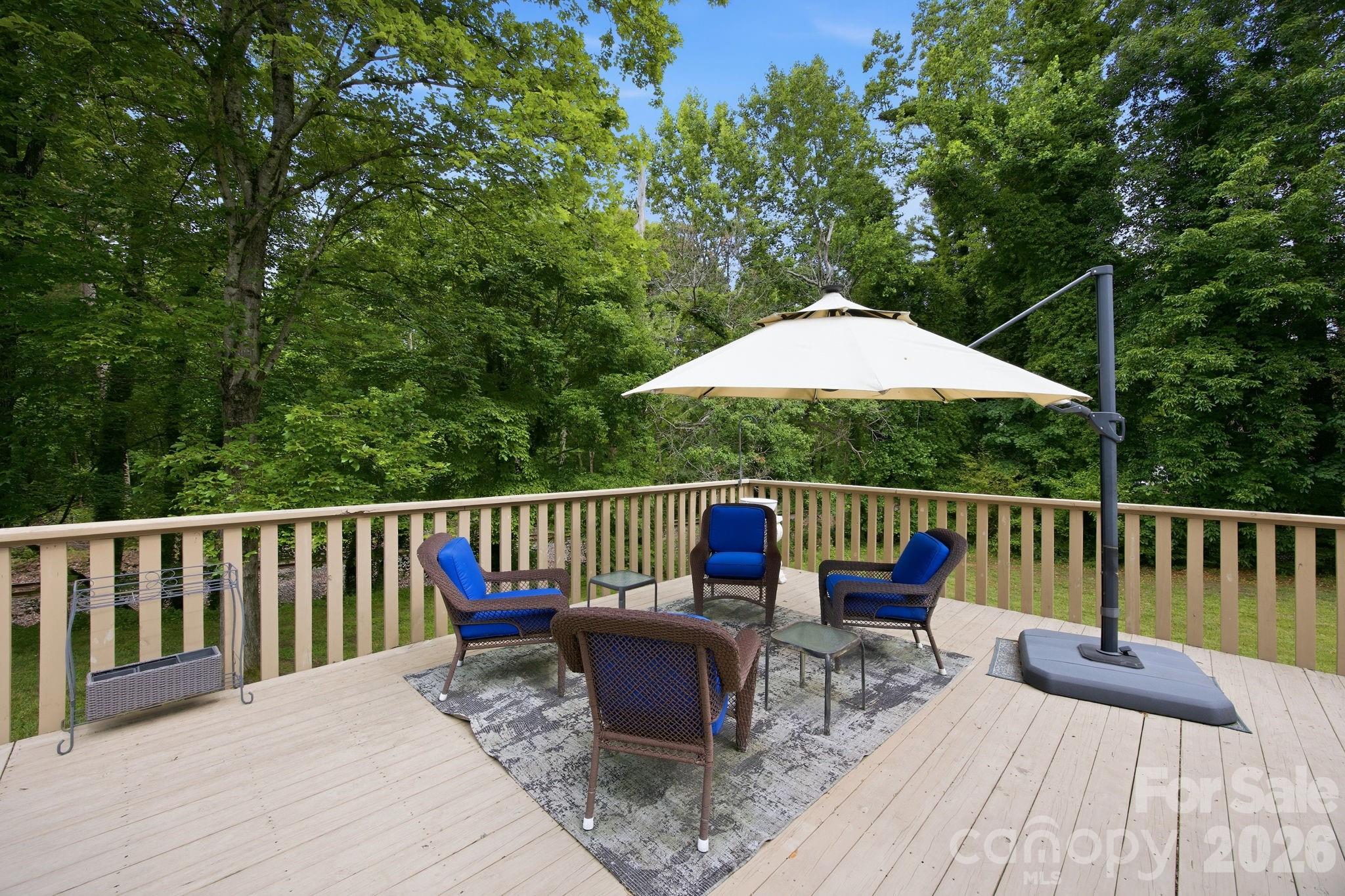 805 Pine Hill Drive Property Photo 36
