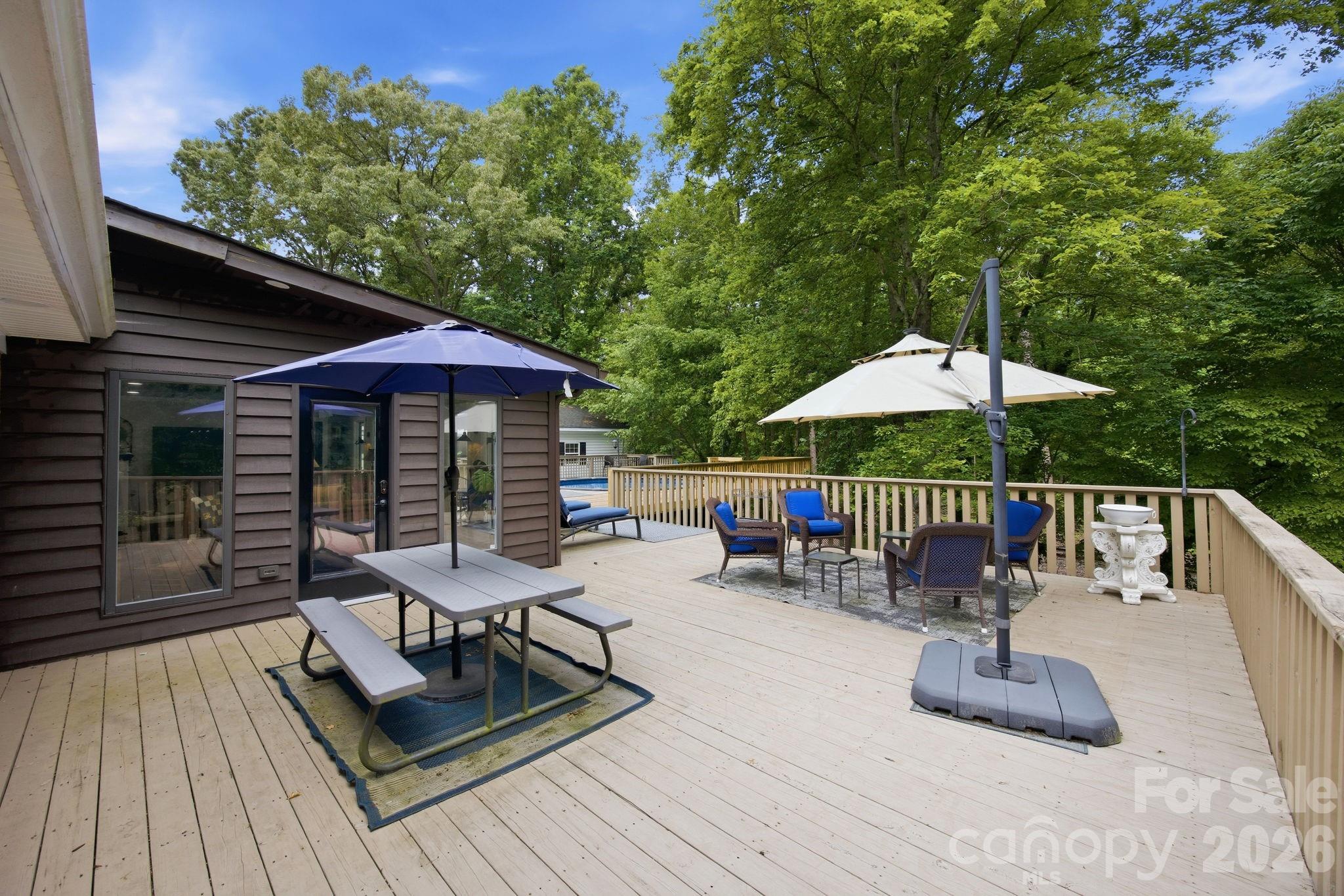 805 Pine Hill Drive Property Photo 38