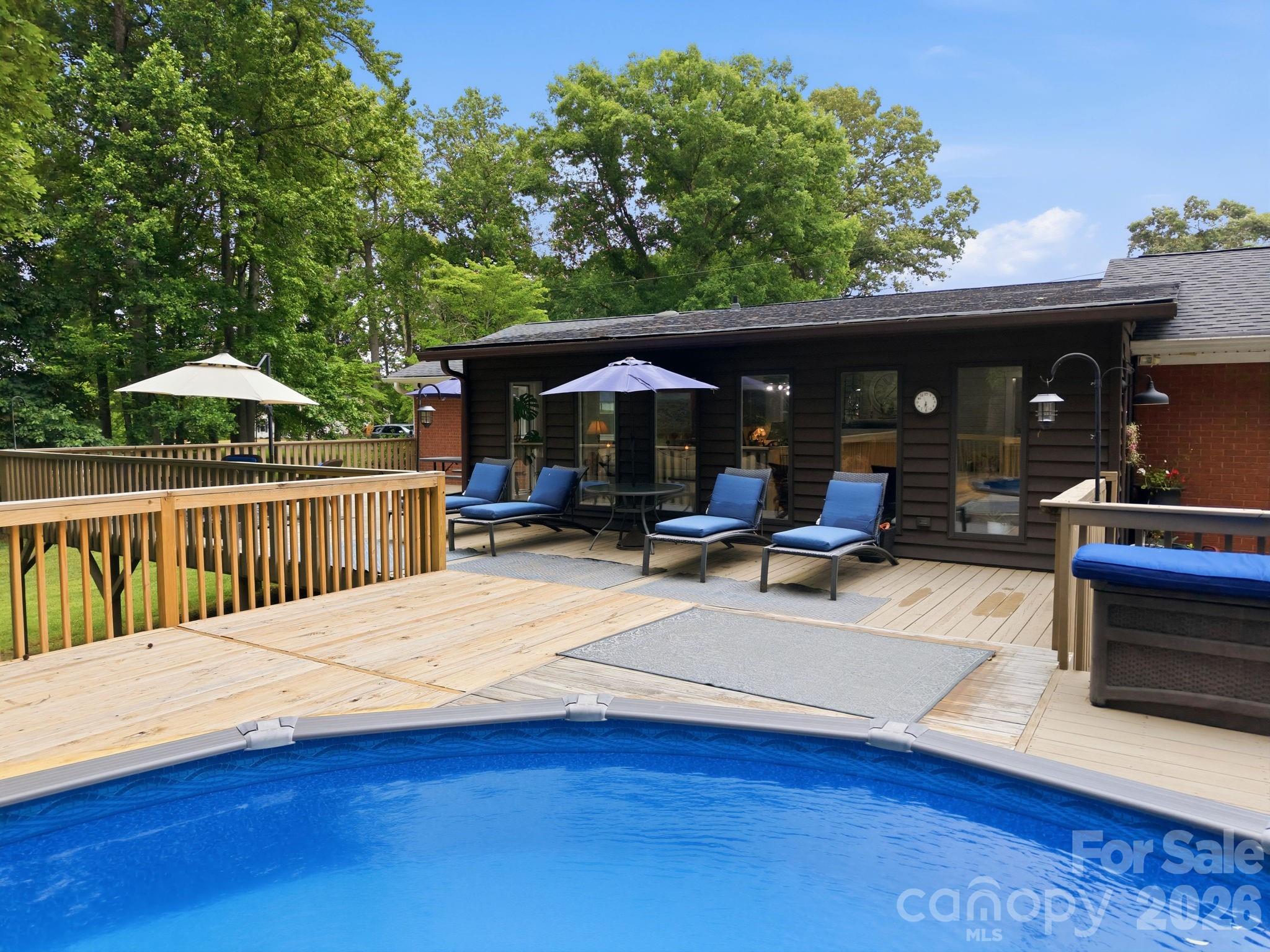 805 Pine Hill Drive Property Photo 40