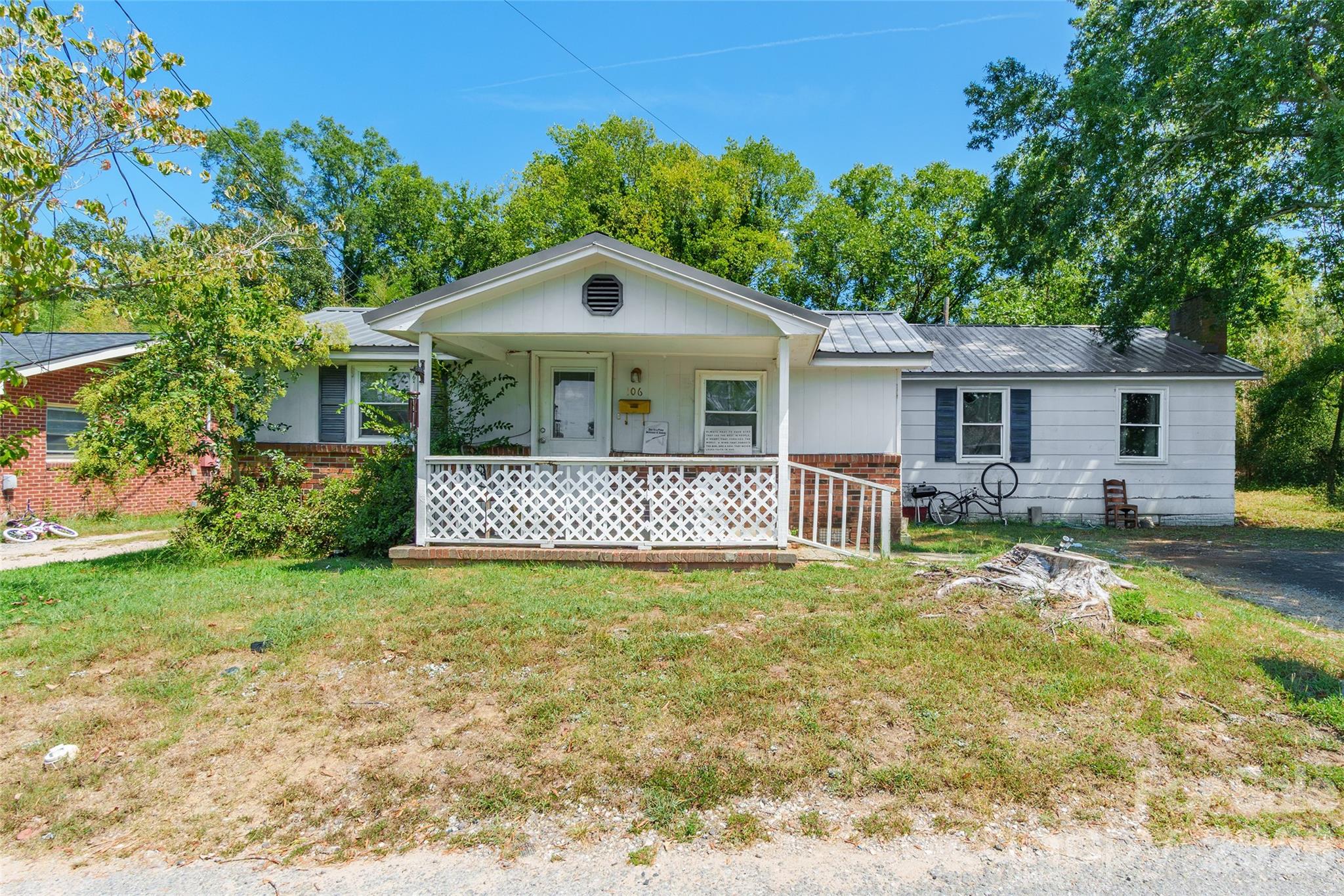106 Deaver Street Property Photo 2