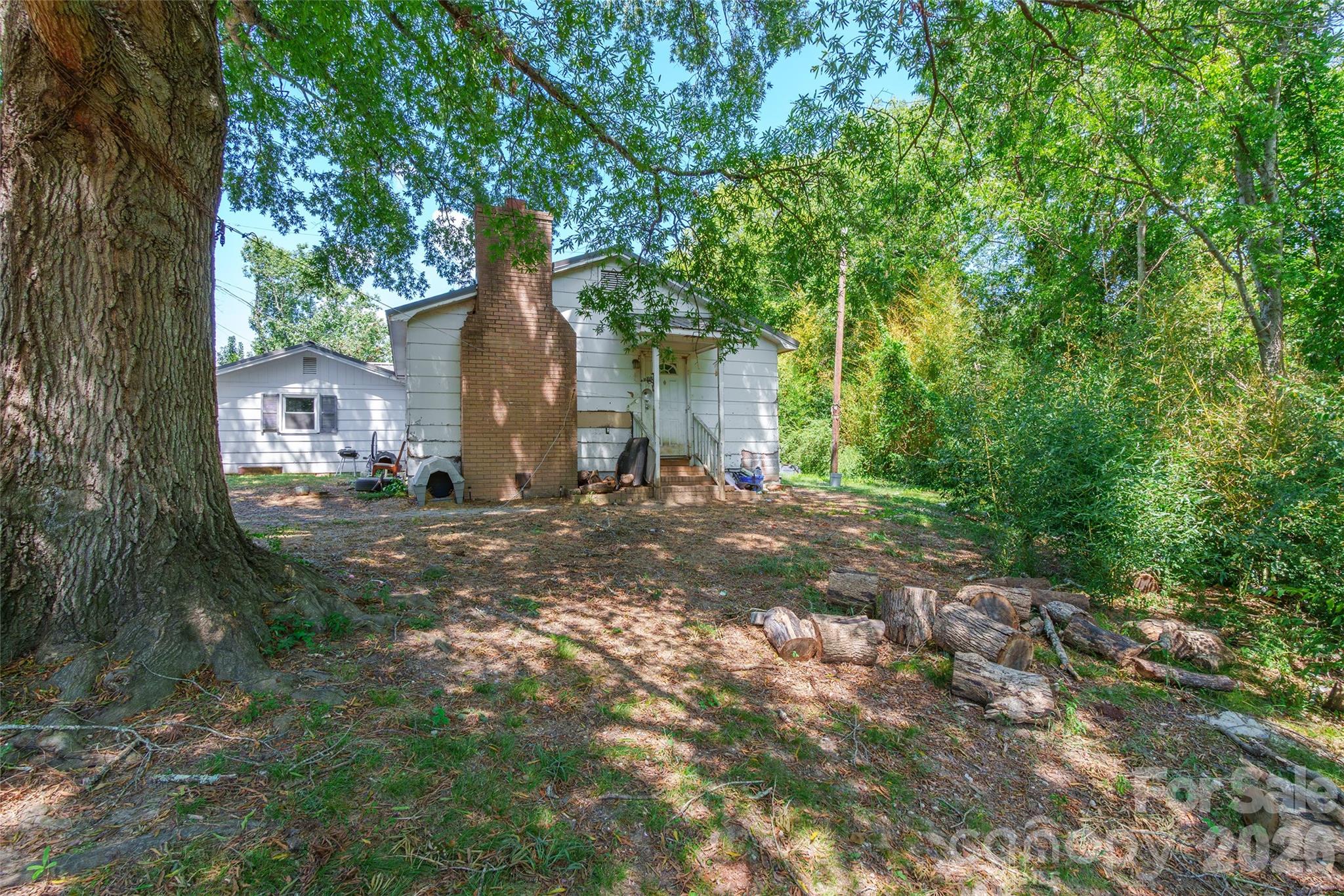 106 Deaver Street Property Photo 5