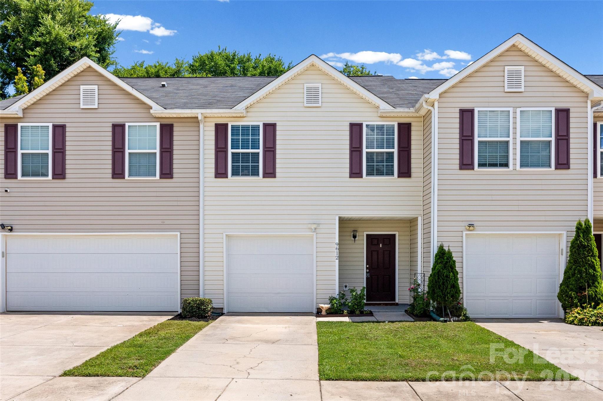 9612 Brackenview Court Property Photo 1