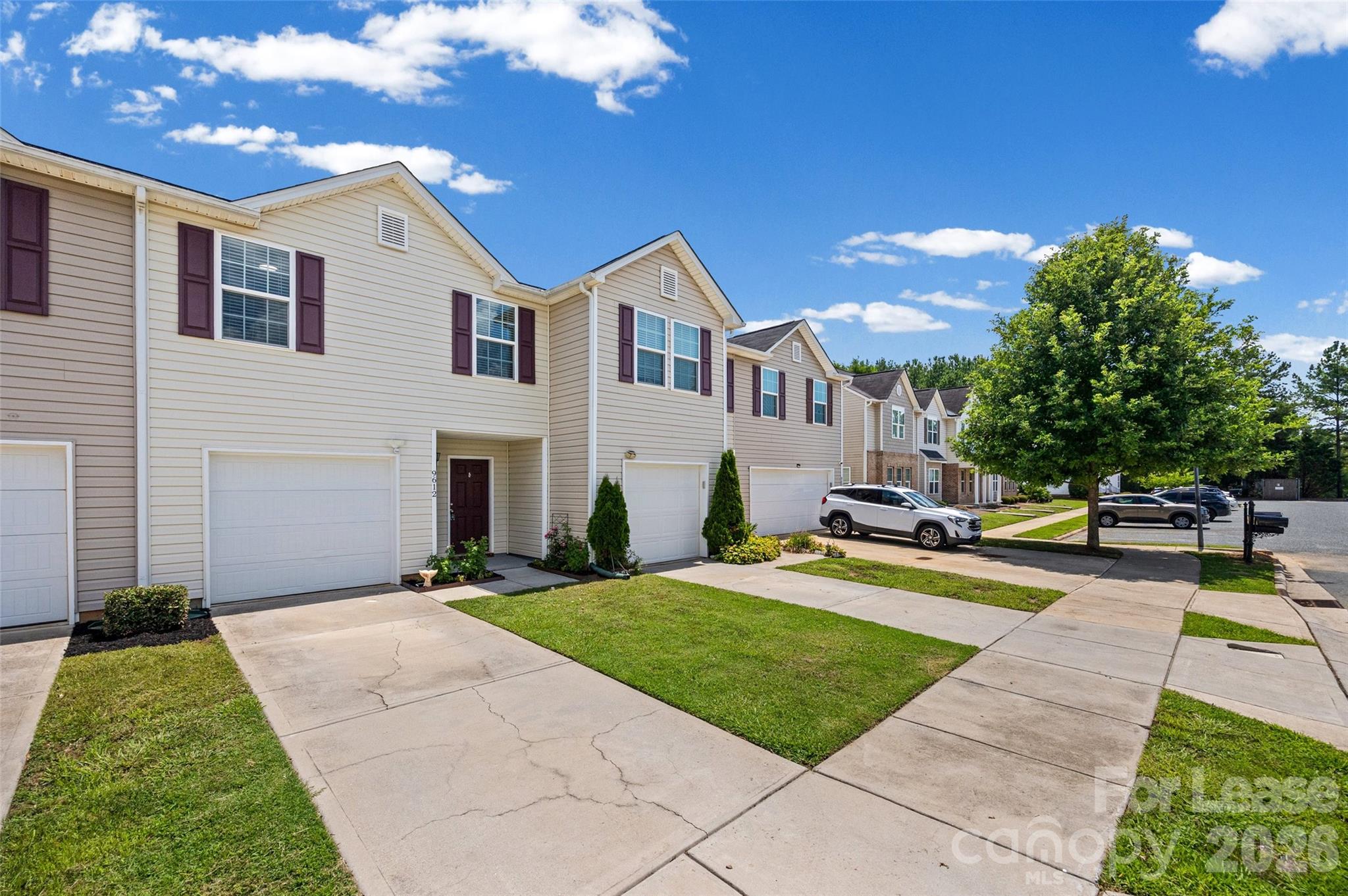 9612 Brackenview Court Property Photo 3