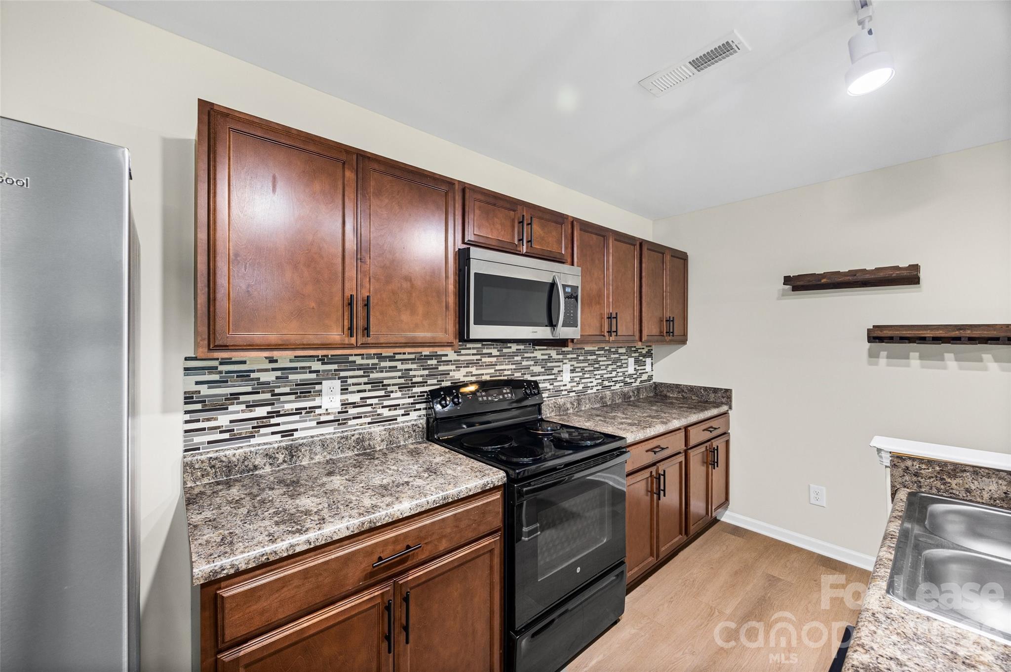 9612 Brackenview Court Property Photo 10