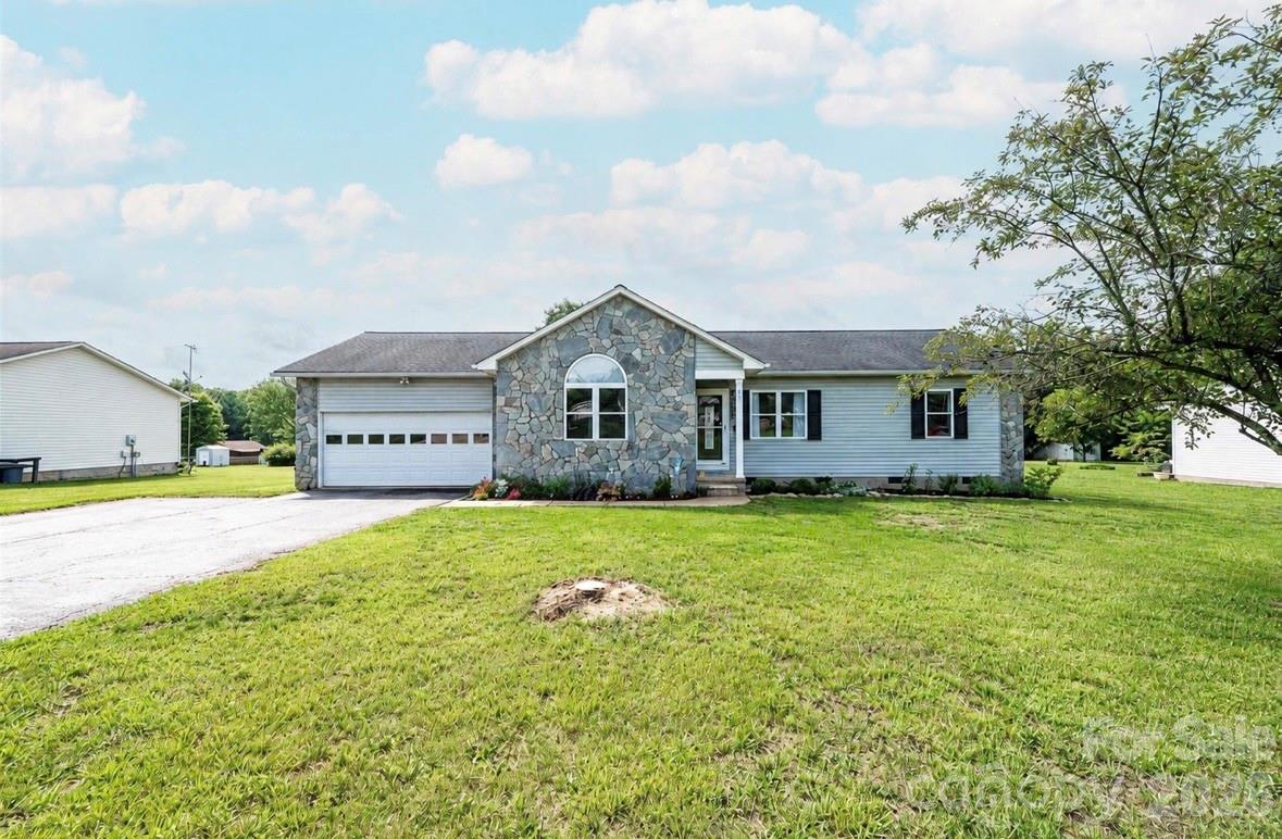 495 Drumstand Road Property Photo 1