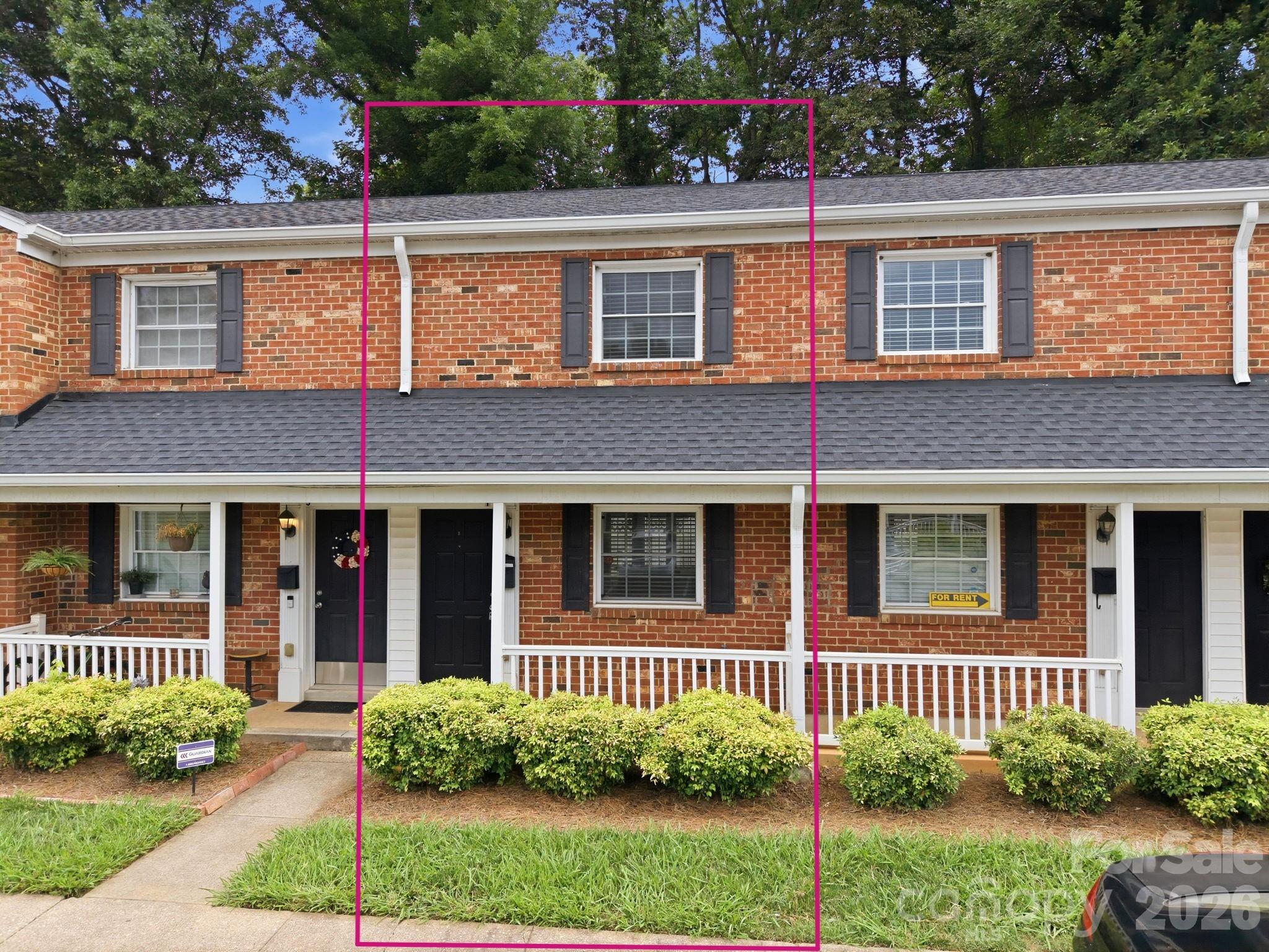1215 Green Oaks Lane I Property Photo 3