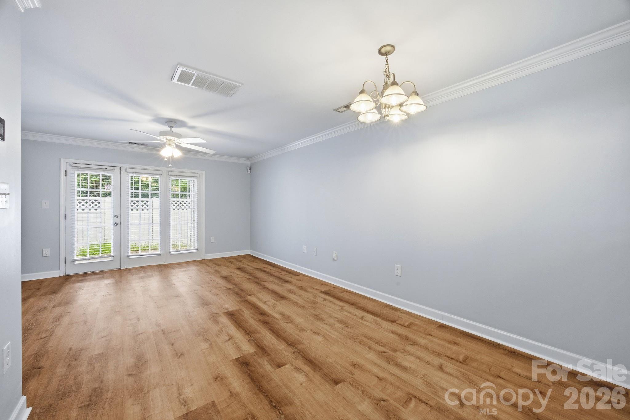 1215 Green Oaks Lane I Property Photo 9