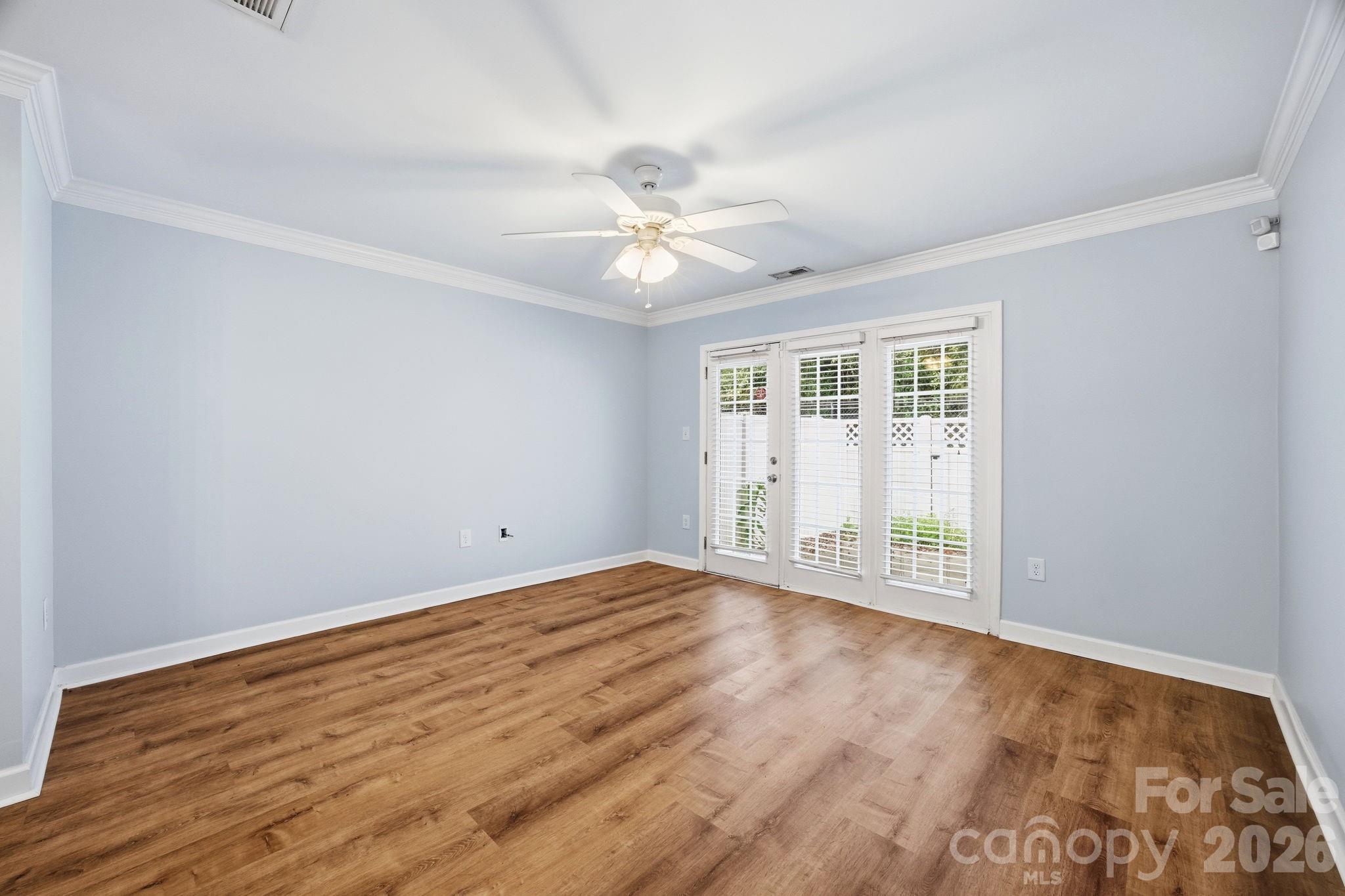 1215 Green Oaks Lane I Property Photo 12