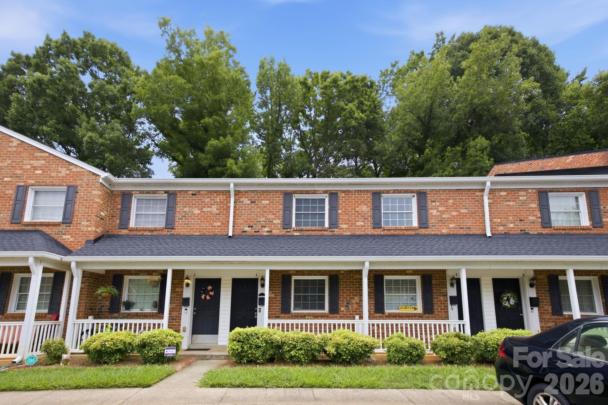 1215 Green Oaks Lane I Property Photo 26