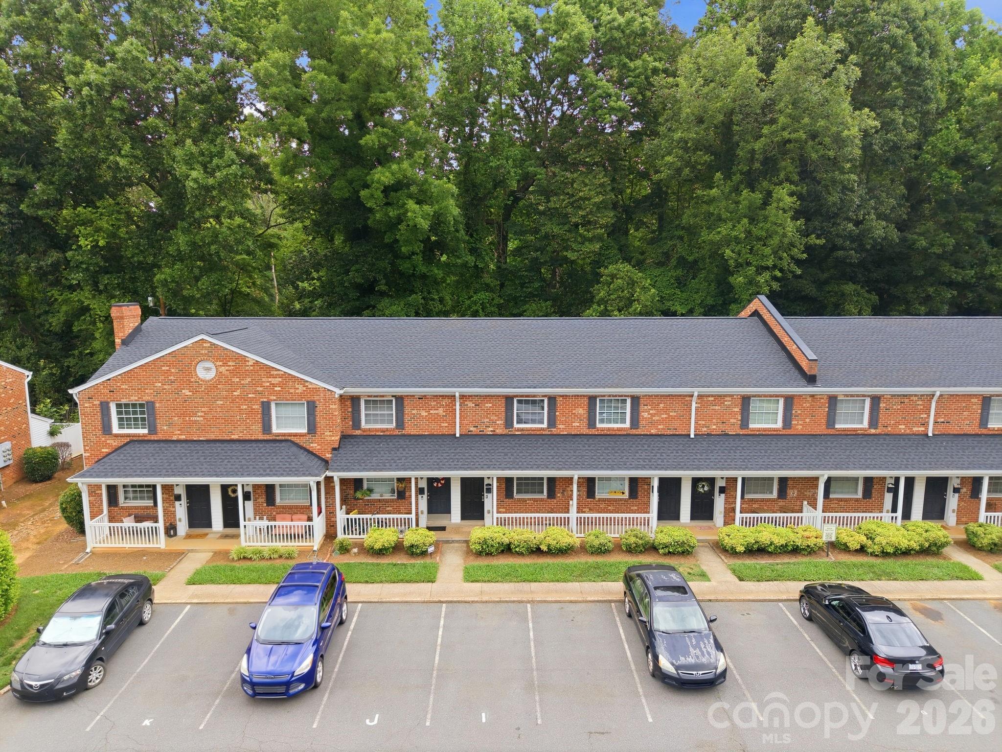 1215 Green Oaks Lane I Property Photo 27