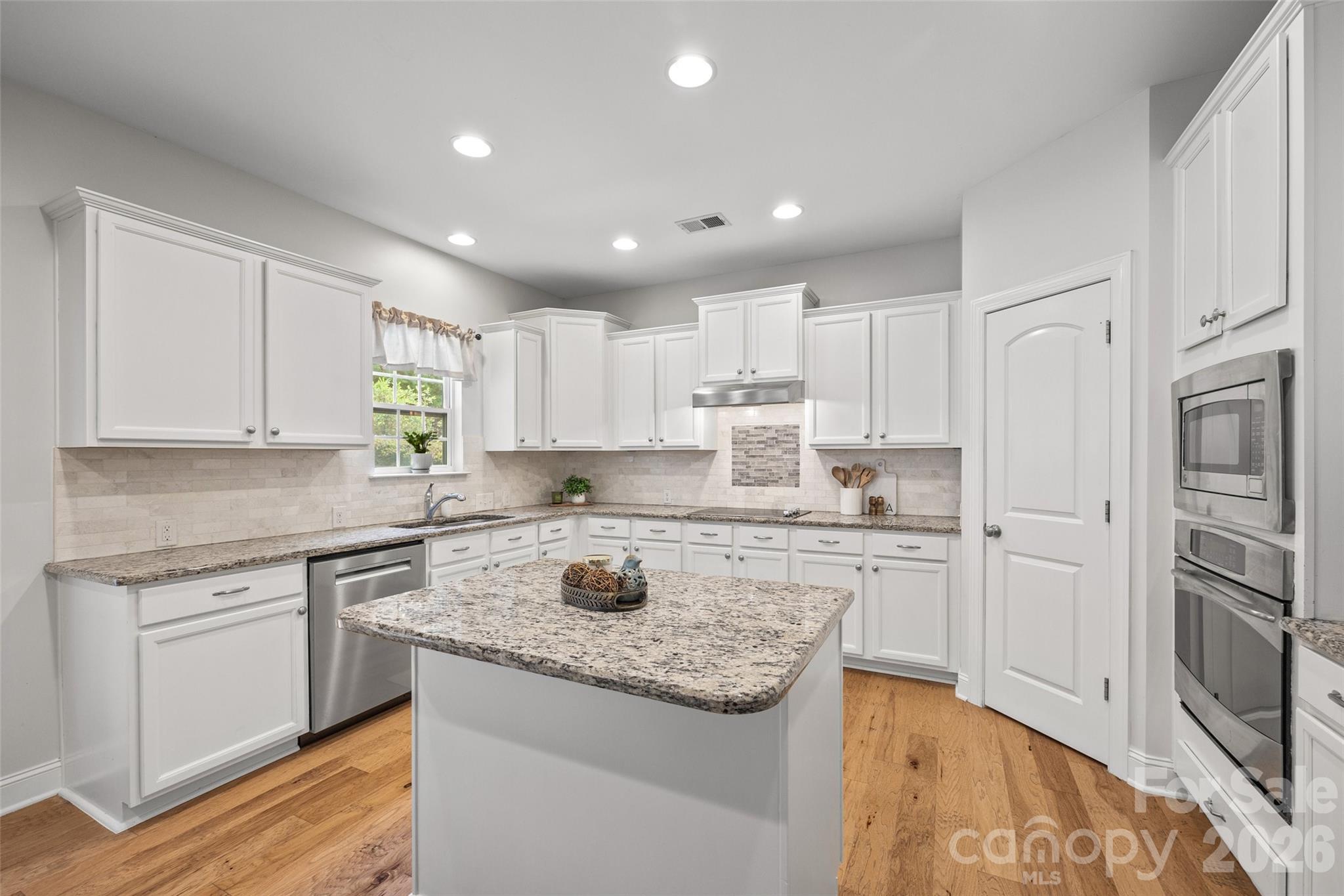 16846 Rudence Court Property Photo 16