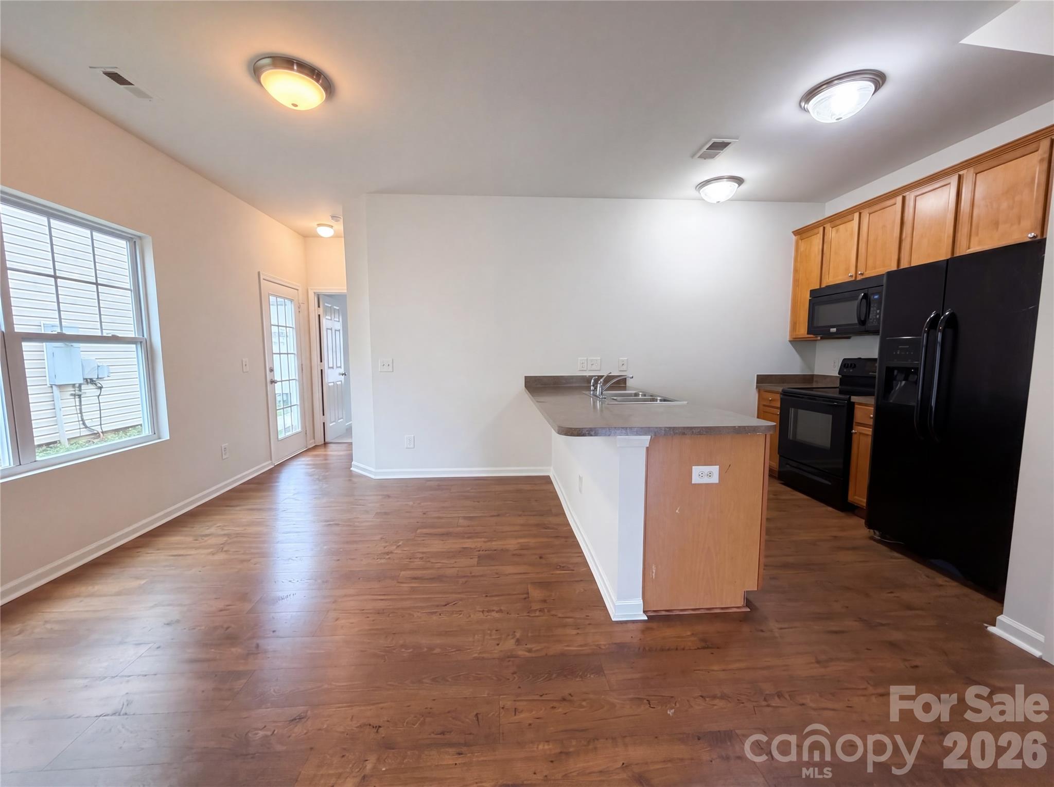 4320 Macey Lane Property Photo 4