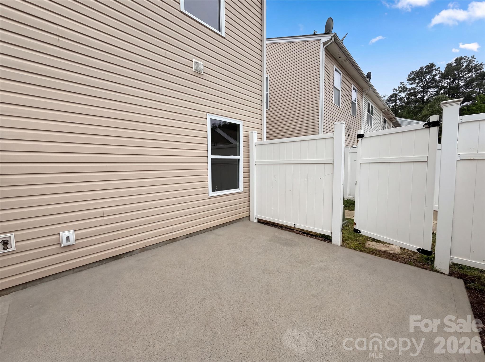 4320 Macey Lane Property Photo 14
