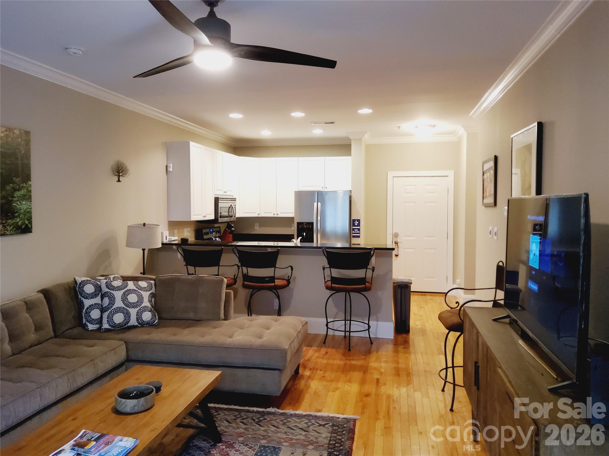 155 S Lexington Avenue 203 Property Photo 16