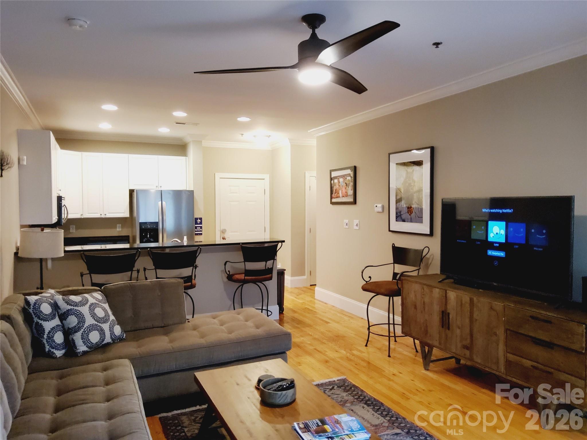 155 S Lexington Avenue 203 Property Photo 17