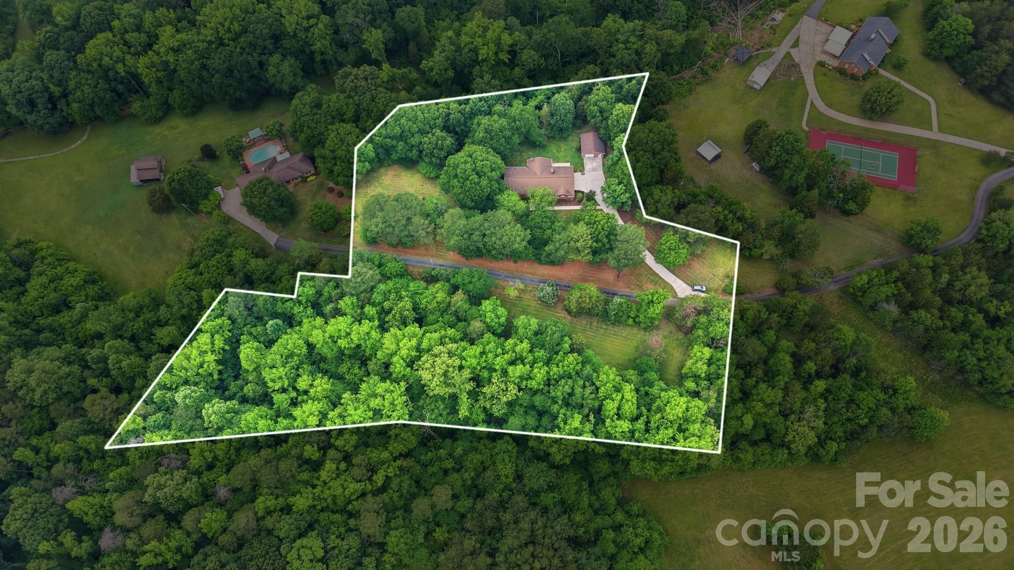 201 Hickory Hill Lane Property Photo 1