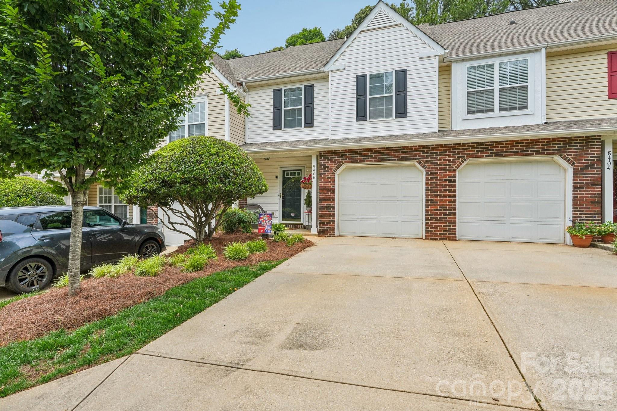 8406 Southgate Commons Drive Property Photo 1