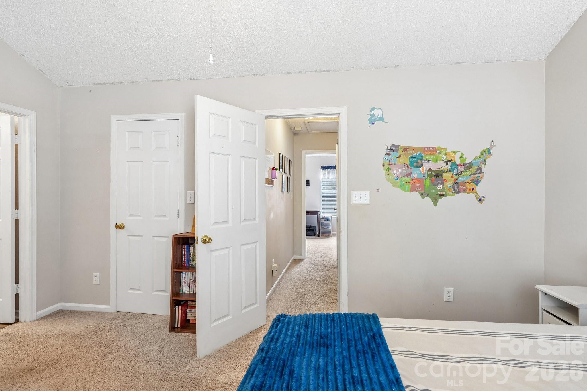8406 Southgate Commons Drive Property Photo 15