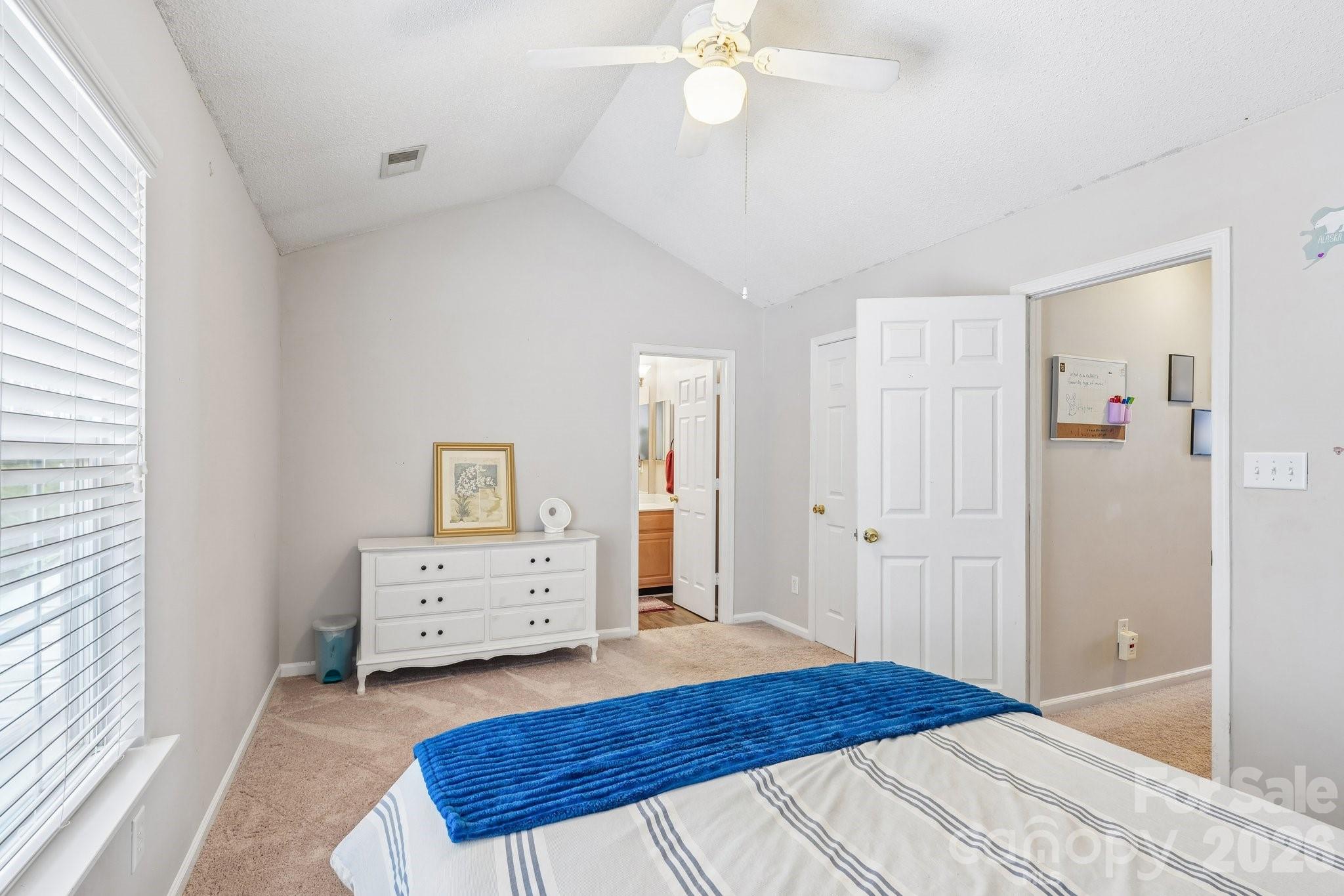 8406 Southgate Commons Drive Property Photo 16