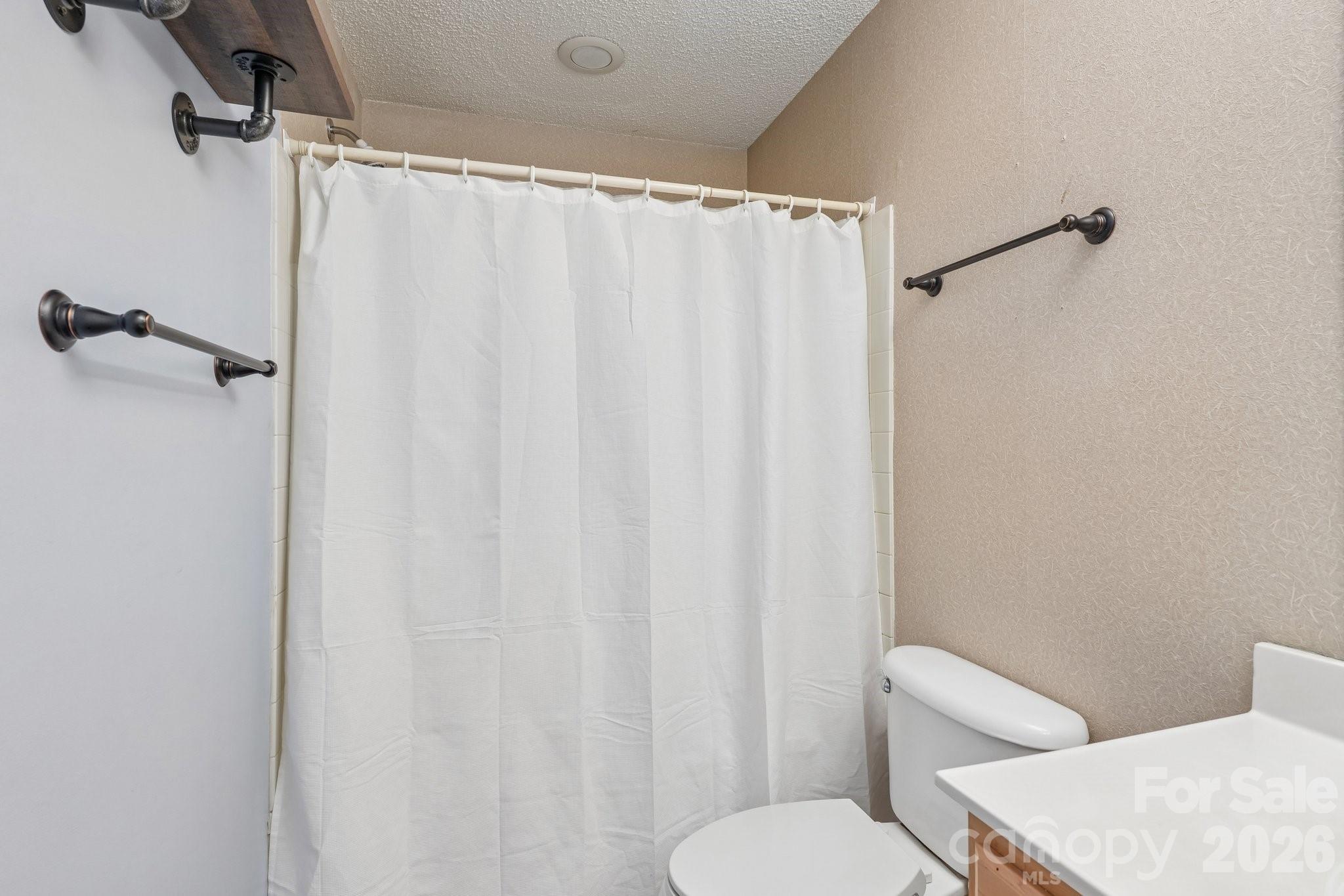 8406 Southgate Commons Drive Property Photo 20