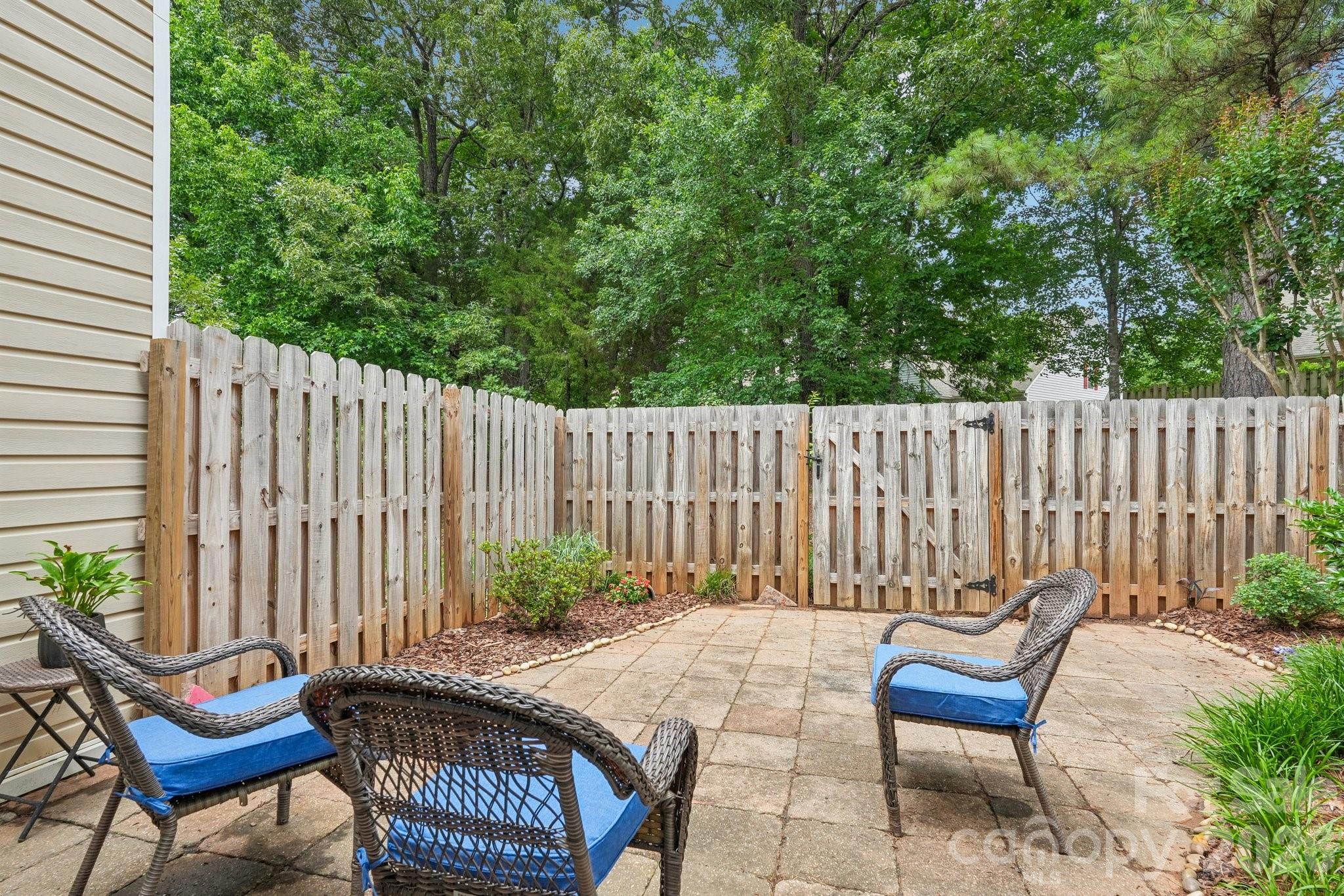 8406 Southgate Commons Drive Property Photo 29