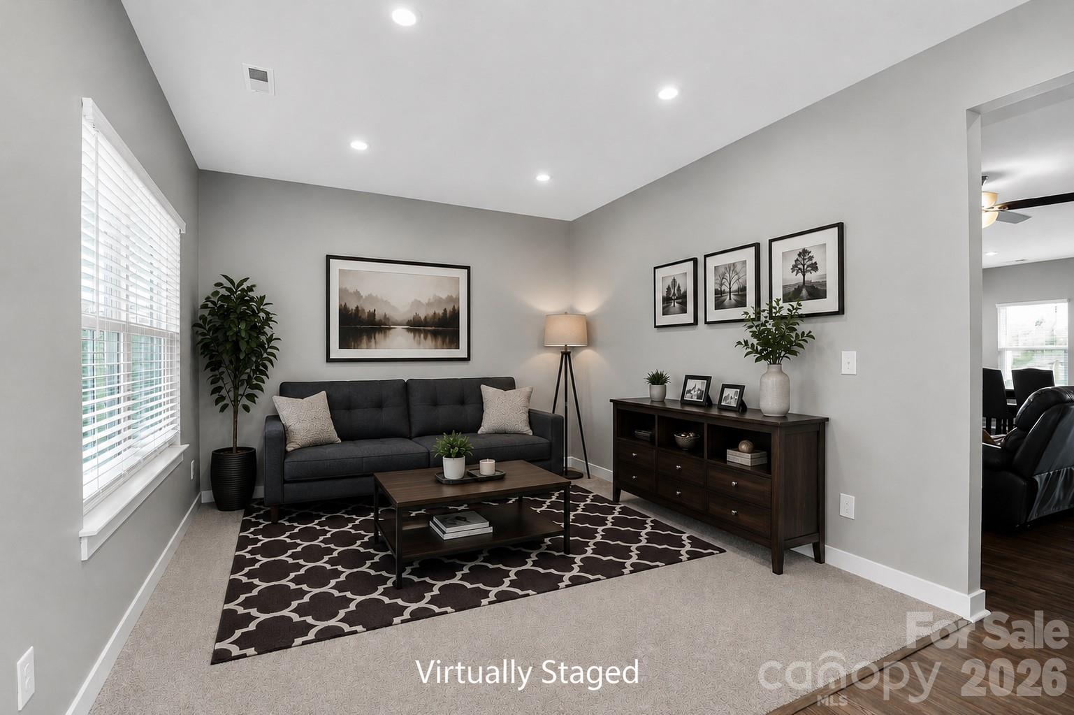 2030 Sewall Avenue Property Photo 4