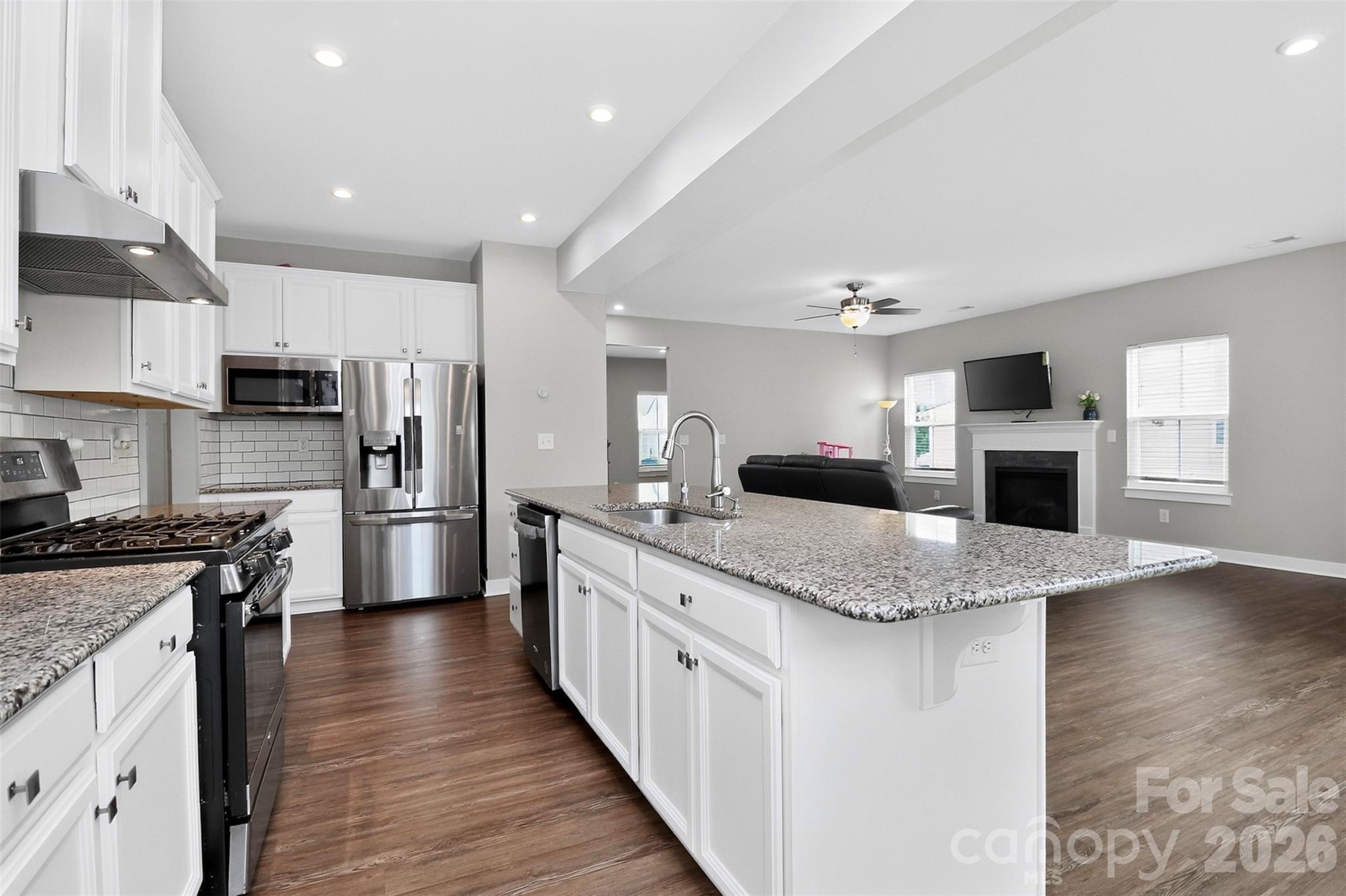 2030 Sewall Avenue Property Photo 11