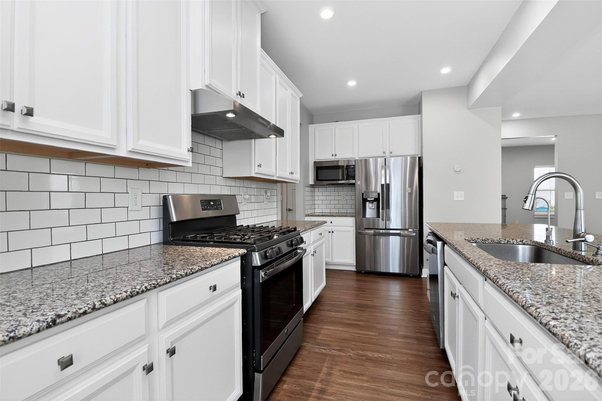 2030 Sewall Avenue Property Photo 12