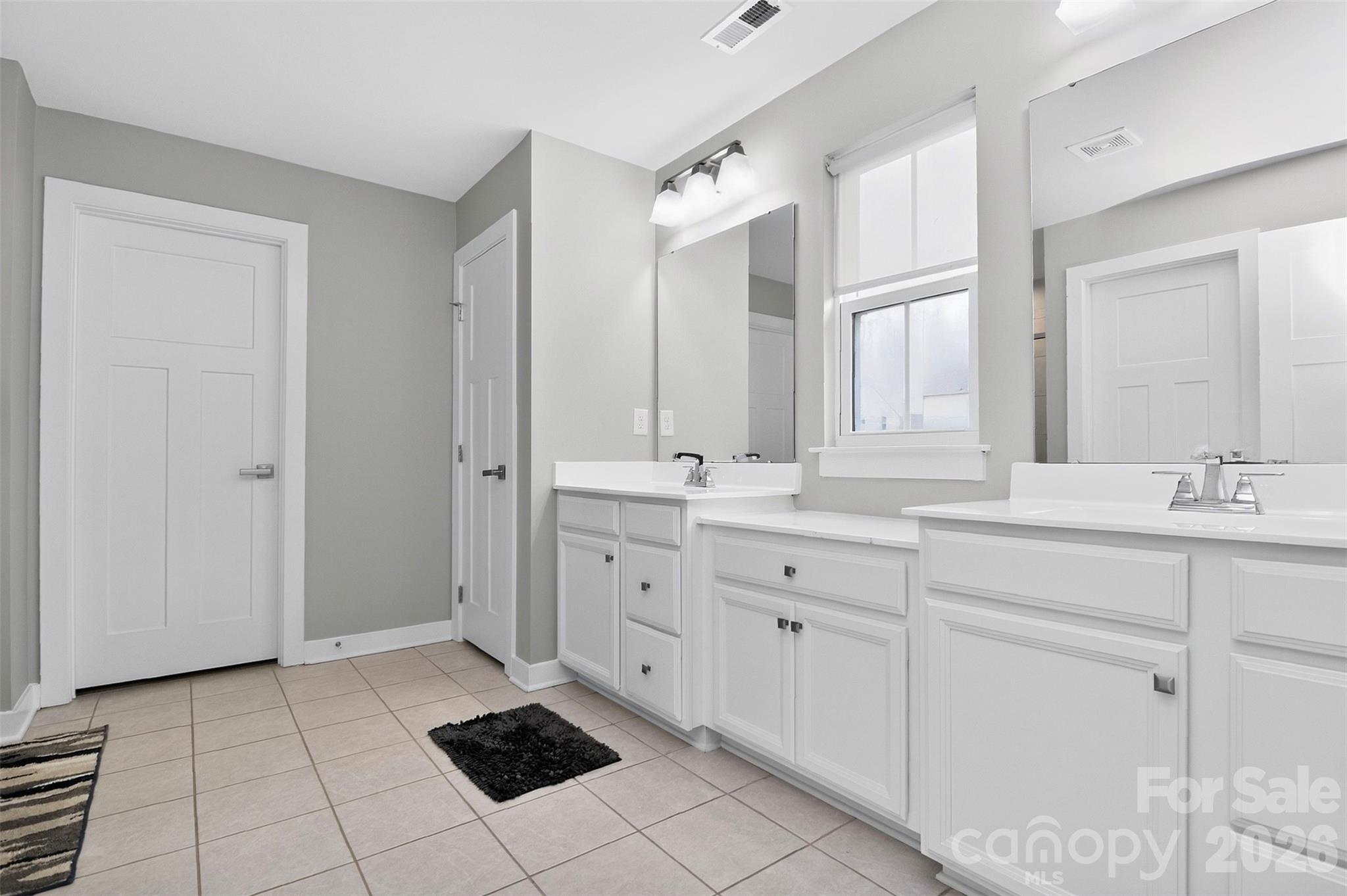 2030 Sewall Avenue Property Photo 22