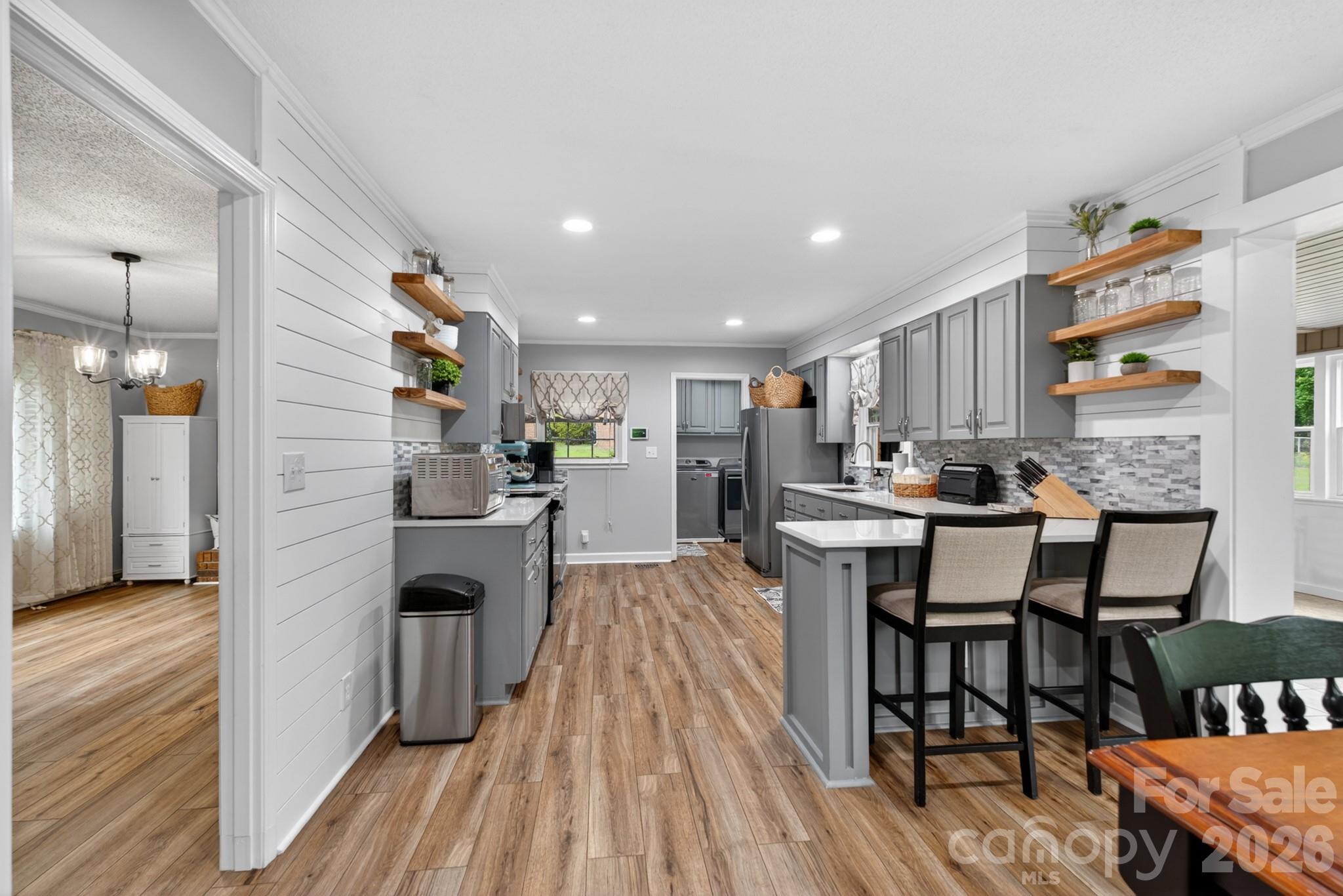 1172 Rainbow Circle Property Photo 2