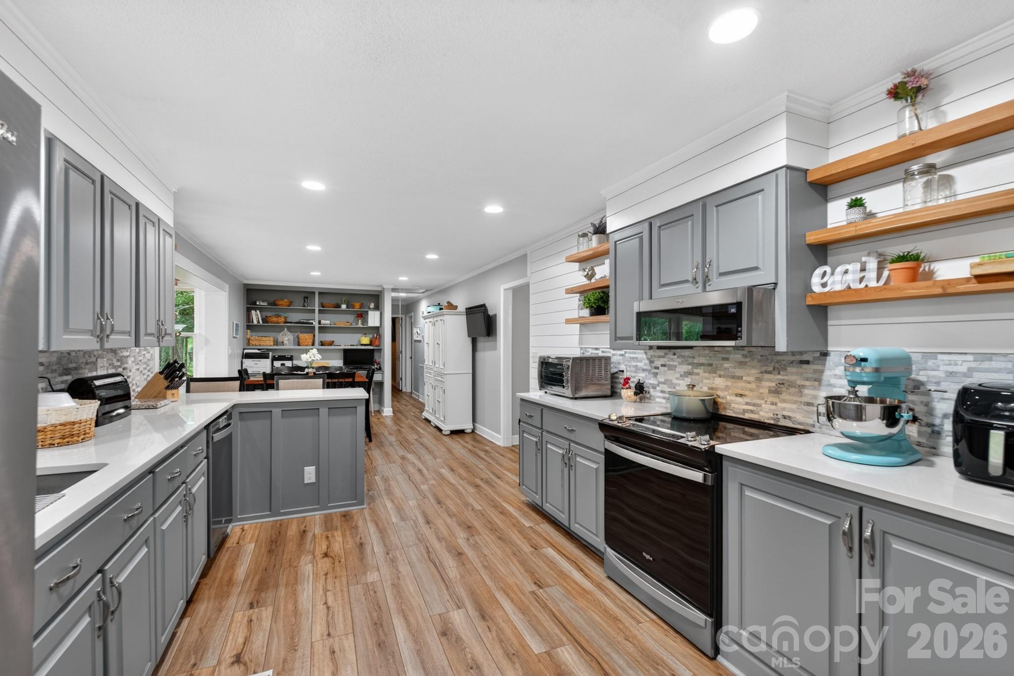 1172 Rainbow Circle Property Photo 7