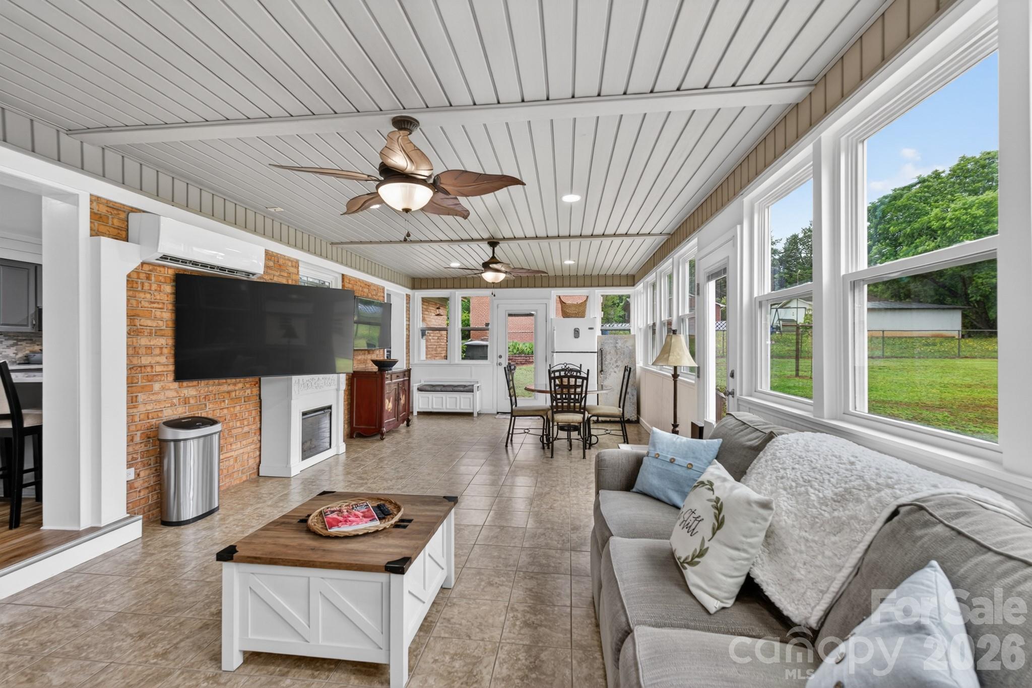 1172 Rainbow Circle Property Photo 15
