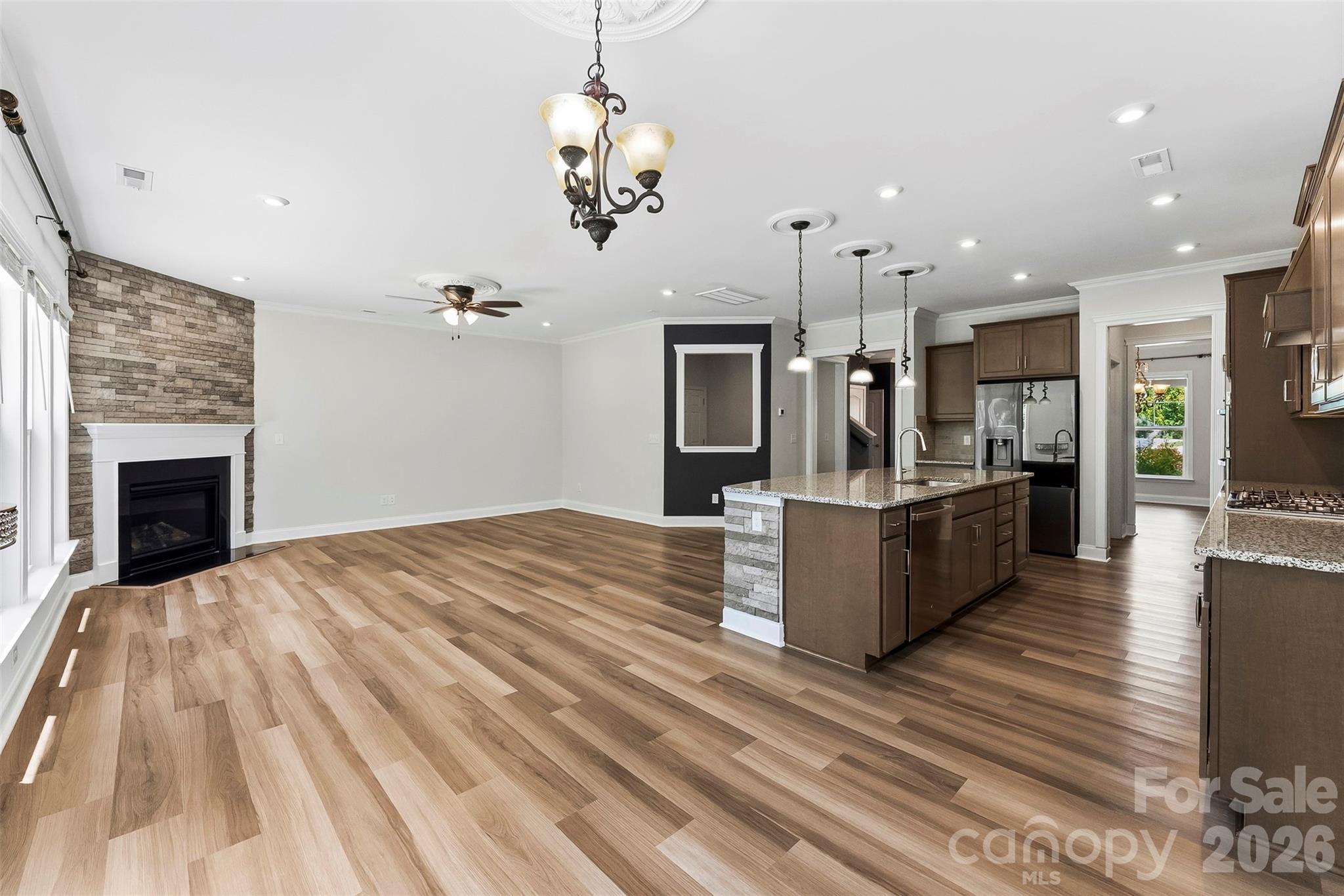 1318 Poppy Way Property Photo 9