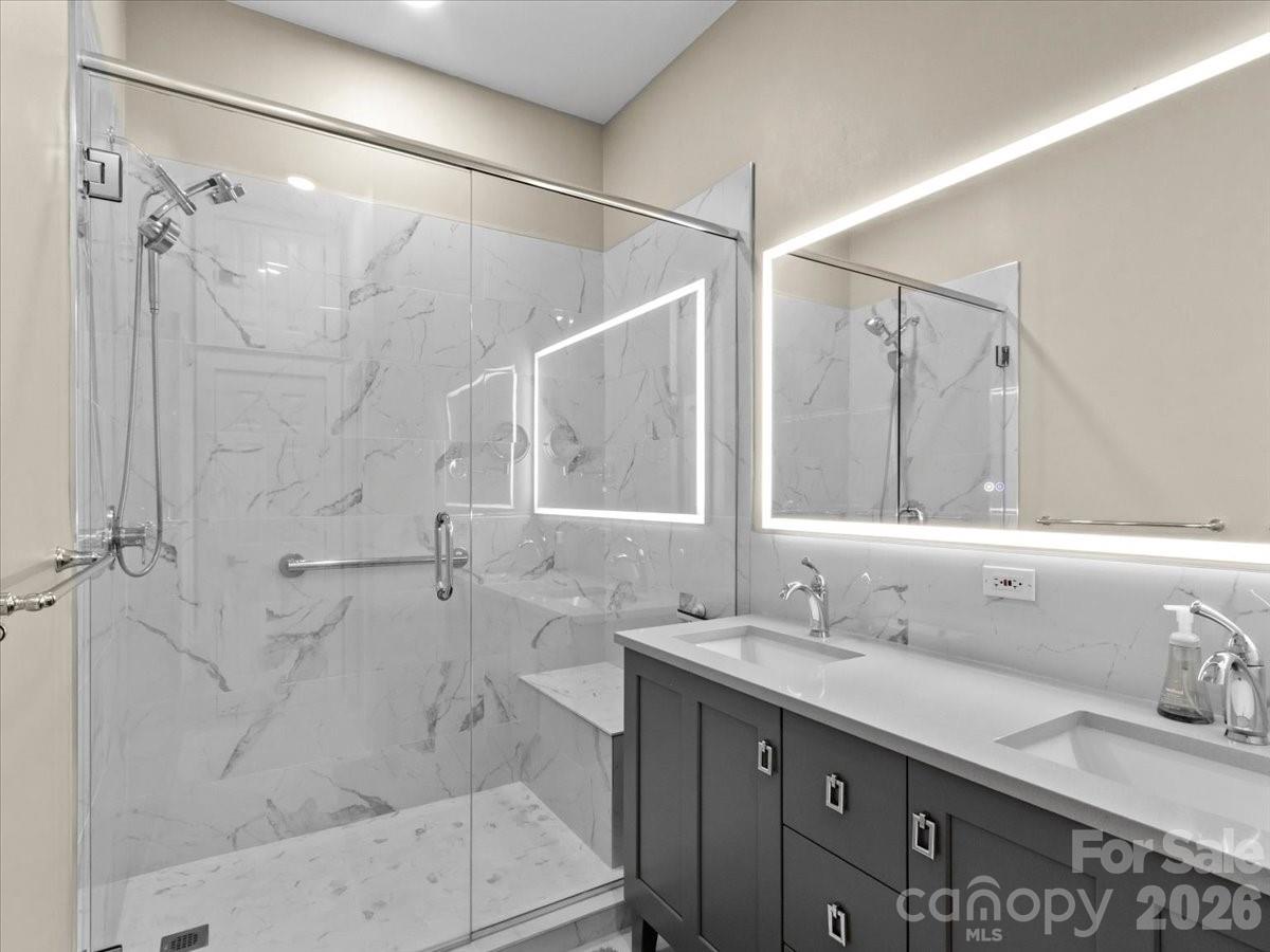30 Club Villa Court B2 Property Photo 24