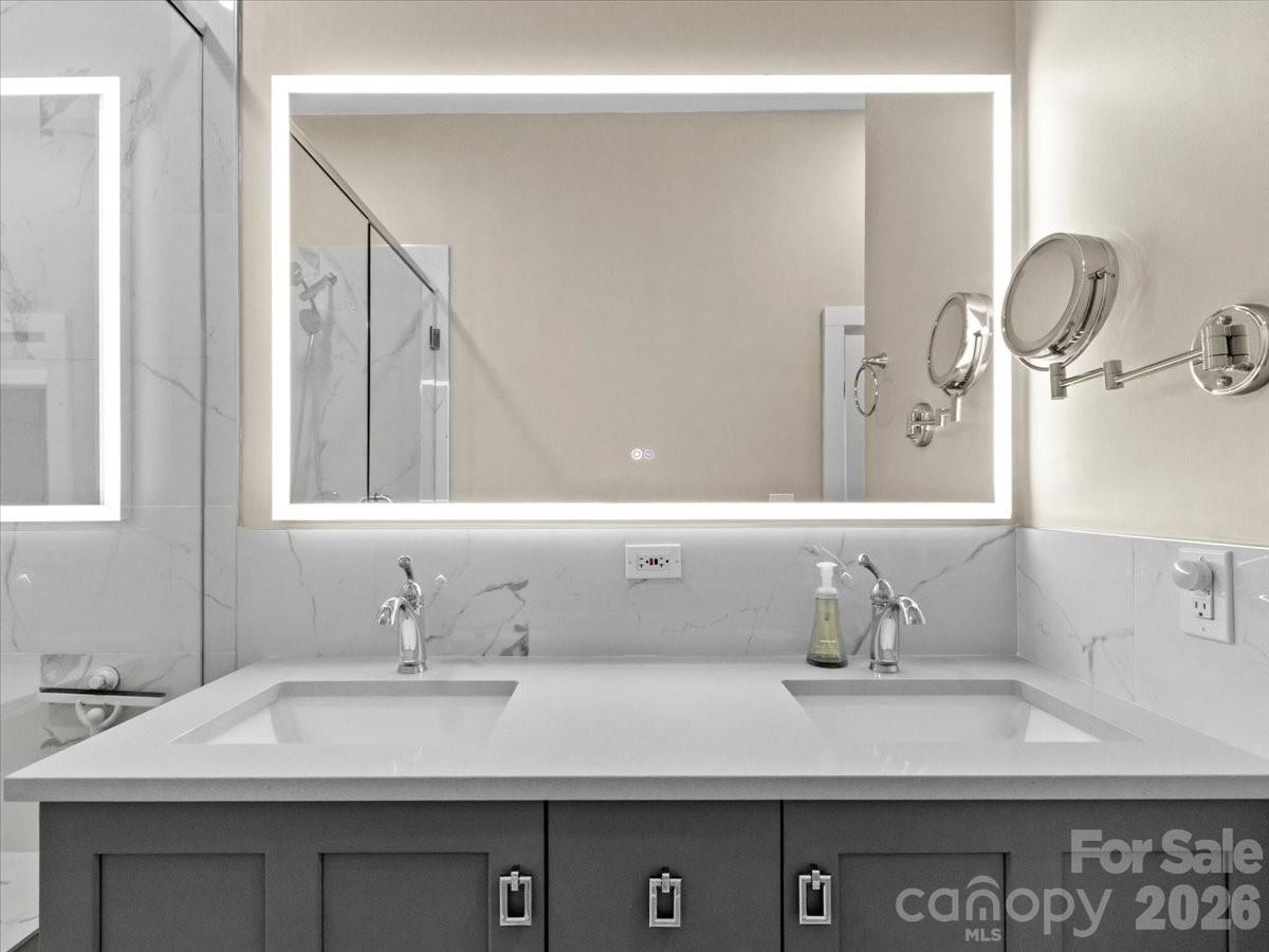 30 Club Villa Court B2 Property Photo 25
