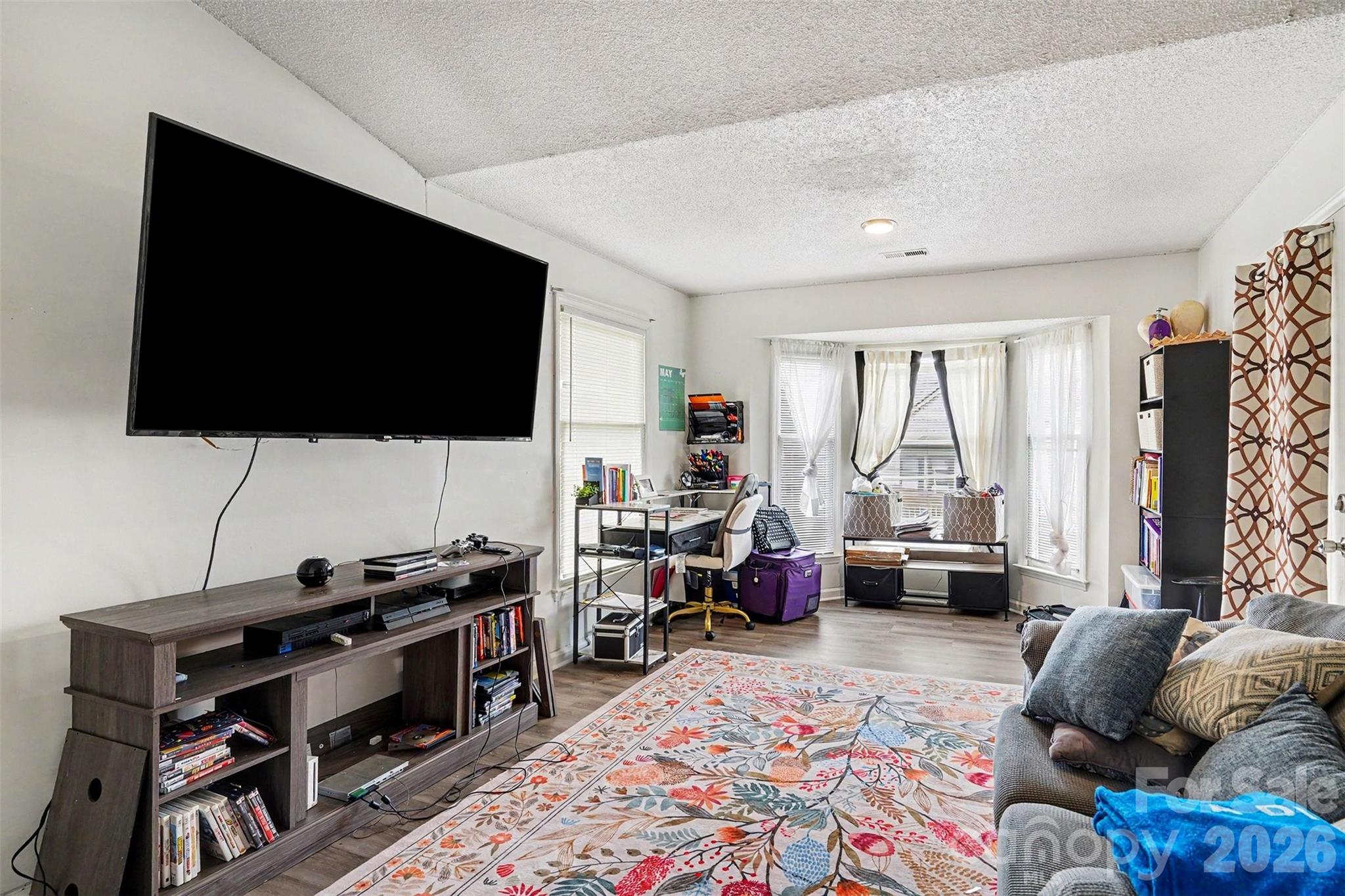 6223 Rosecroft Drive 3 Property Photo 5