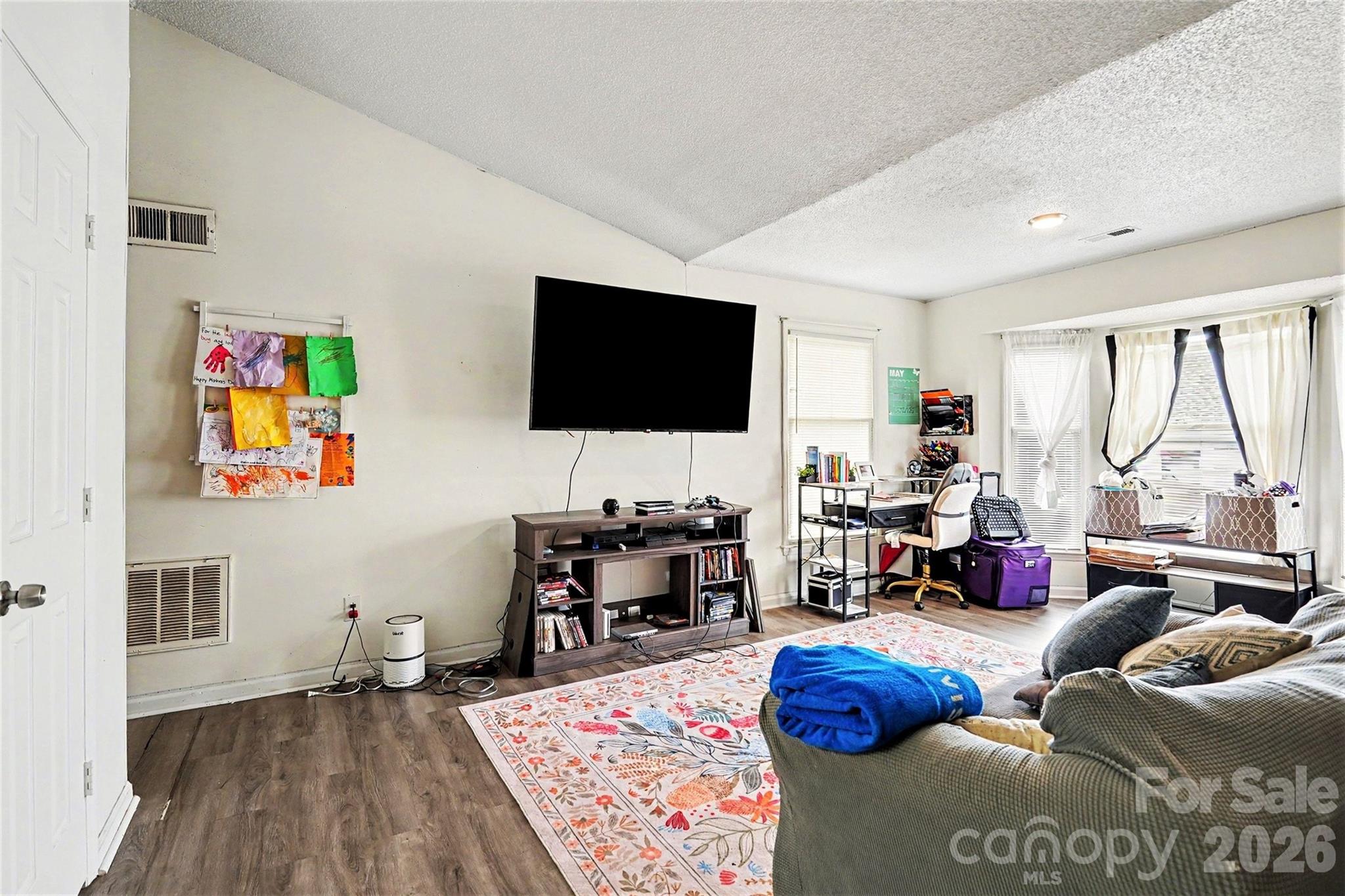 6223 Rosecroft Drive 3 Property Photo 7