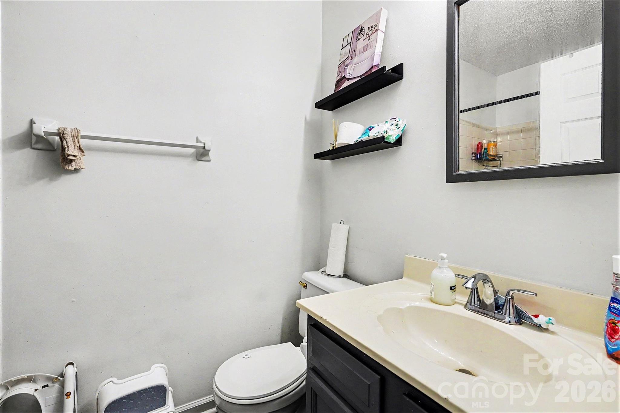 6223 Rosecroft Drive 3 Property Photo 23