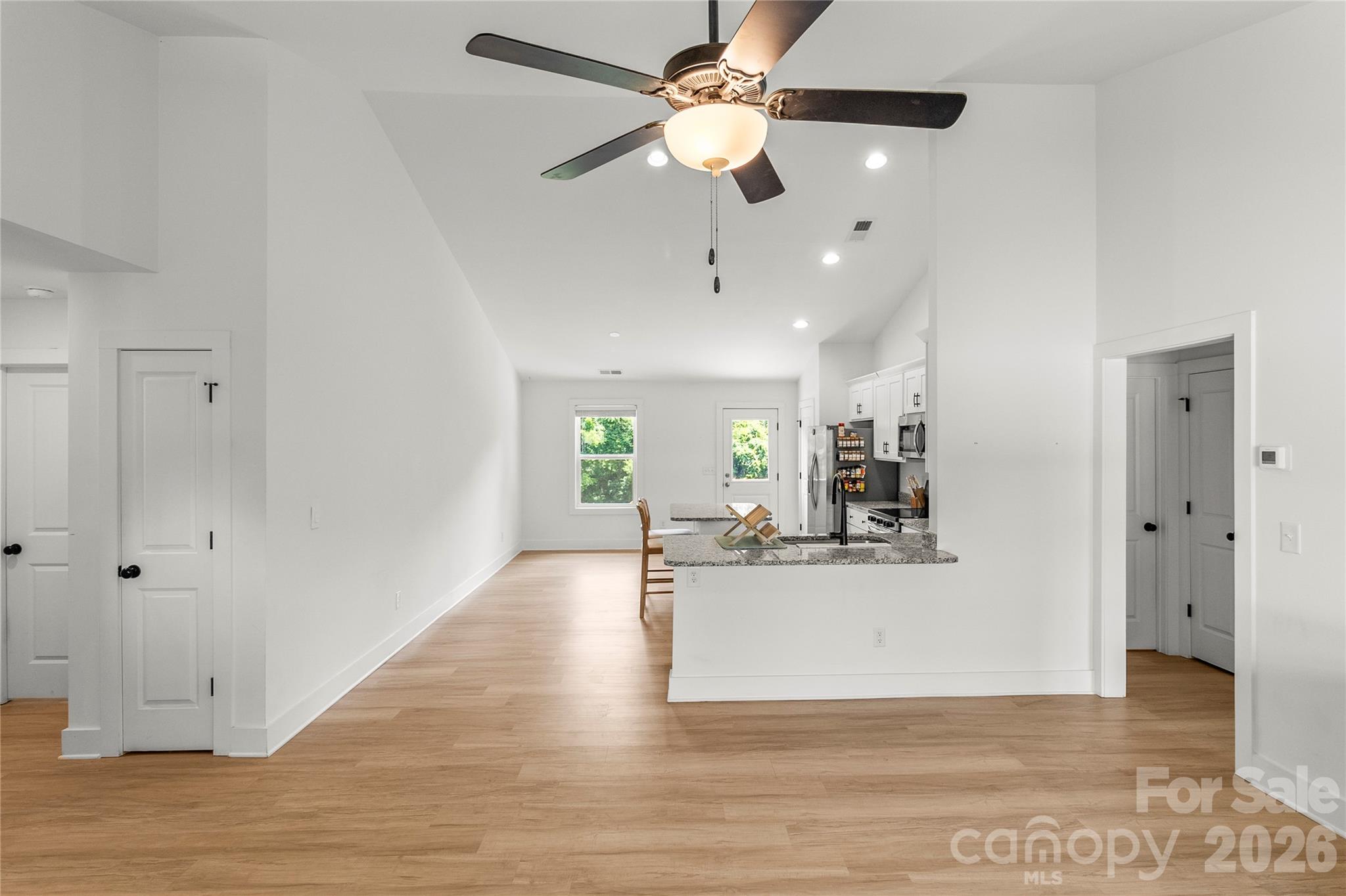 2412 Mintew Circle Property Photo 4