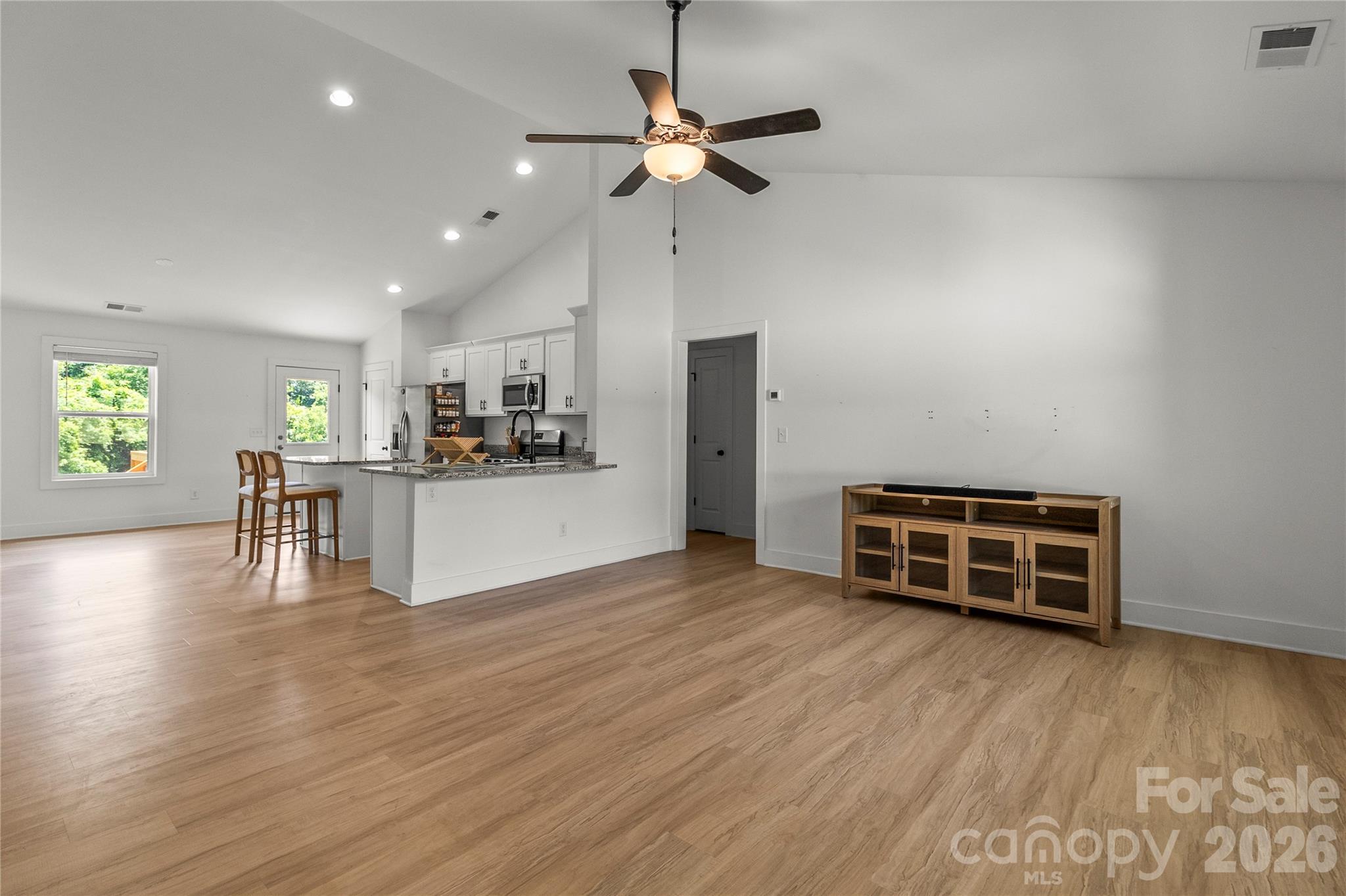 2412 Mintew Circle Property Photo 5