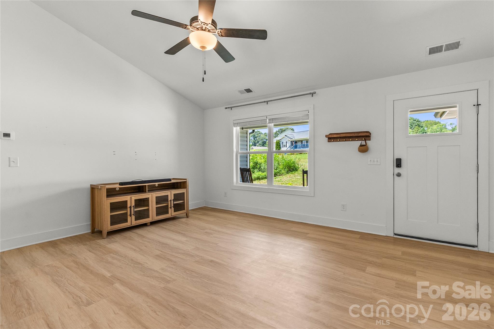 2412 Mintew Circle Property Photo 6