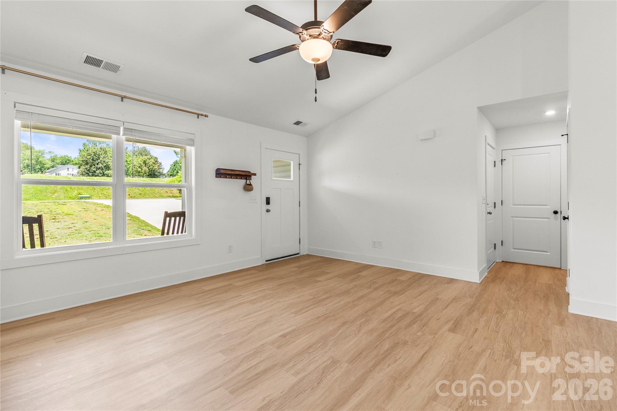 2412 Mintew Circle Property Photo 7