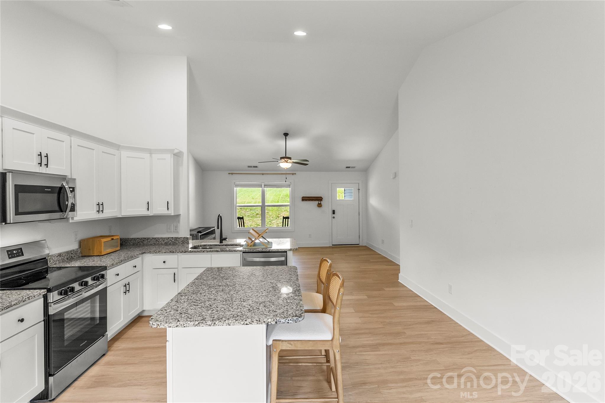 2412 Mintew Circle Property Photo 15