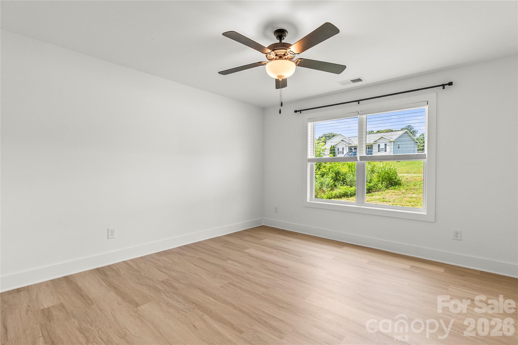 2412 Mintew Circle Property Photo 27