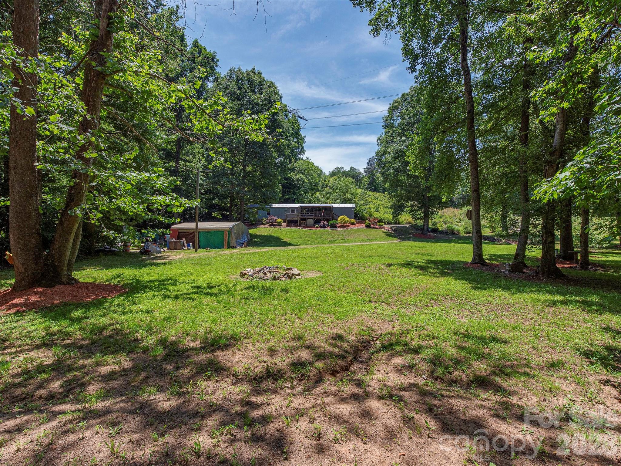 3901 Hickory Highway Property Photo 5