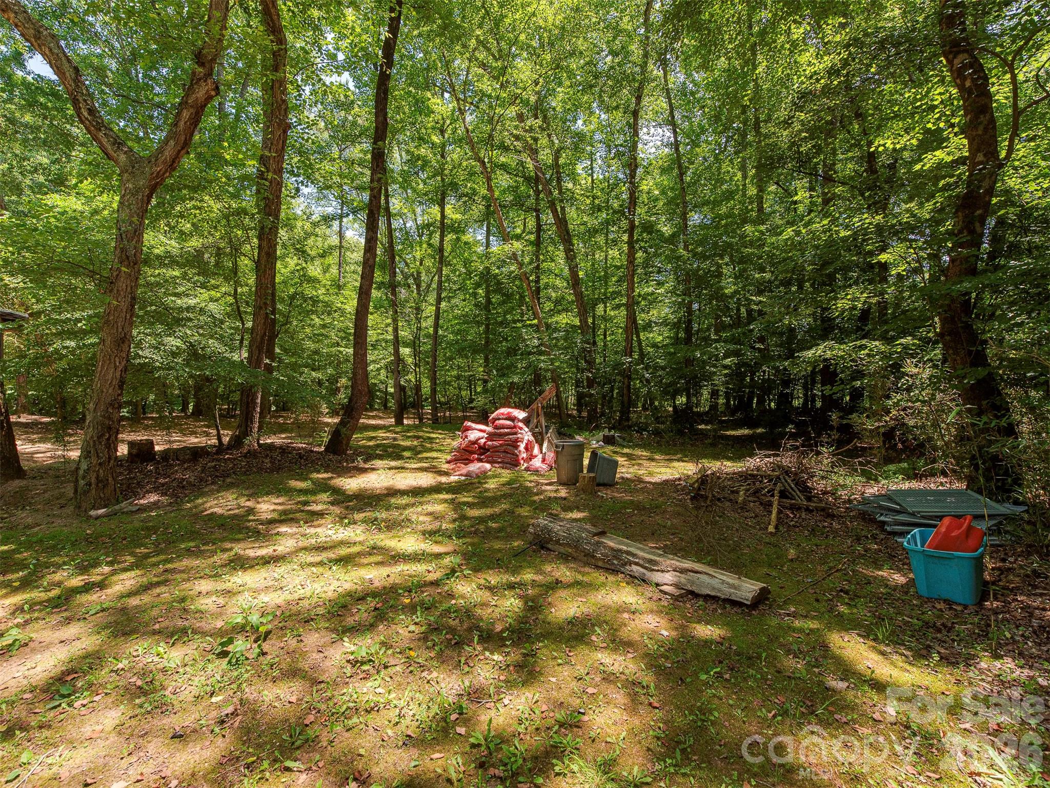 3901 Hickory Highway Property Photo 8