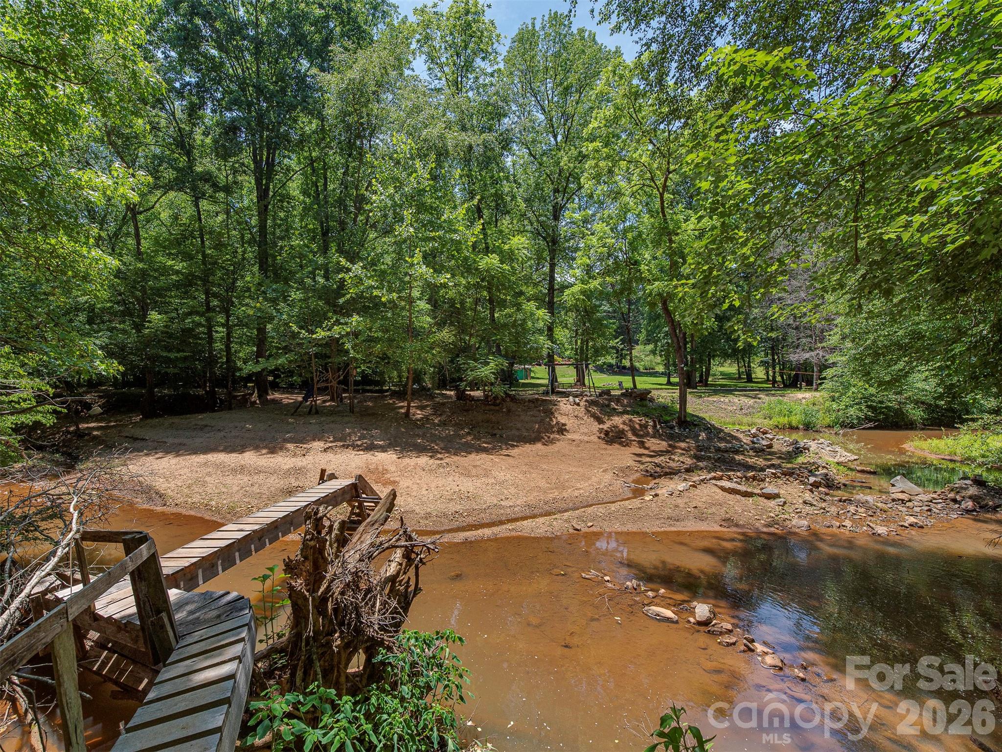 3901 Hickory Highway Property Photo 13
