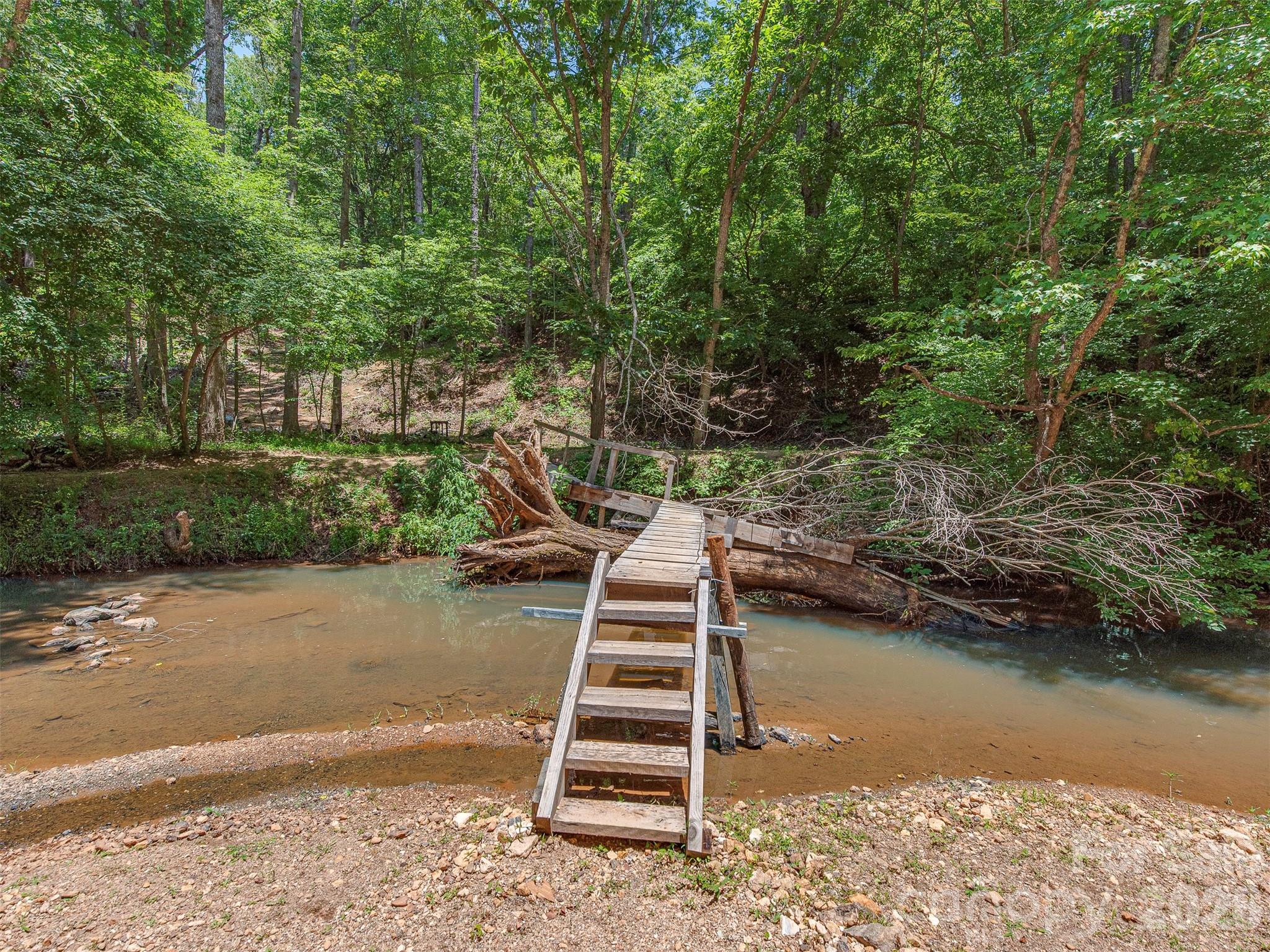 3901 Hickory Highway Property Photo 14