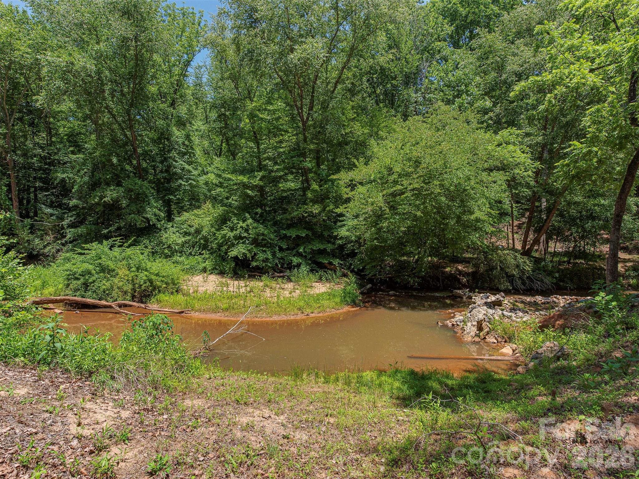 3901 Hickory Highway Property Photo 15